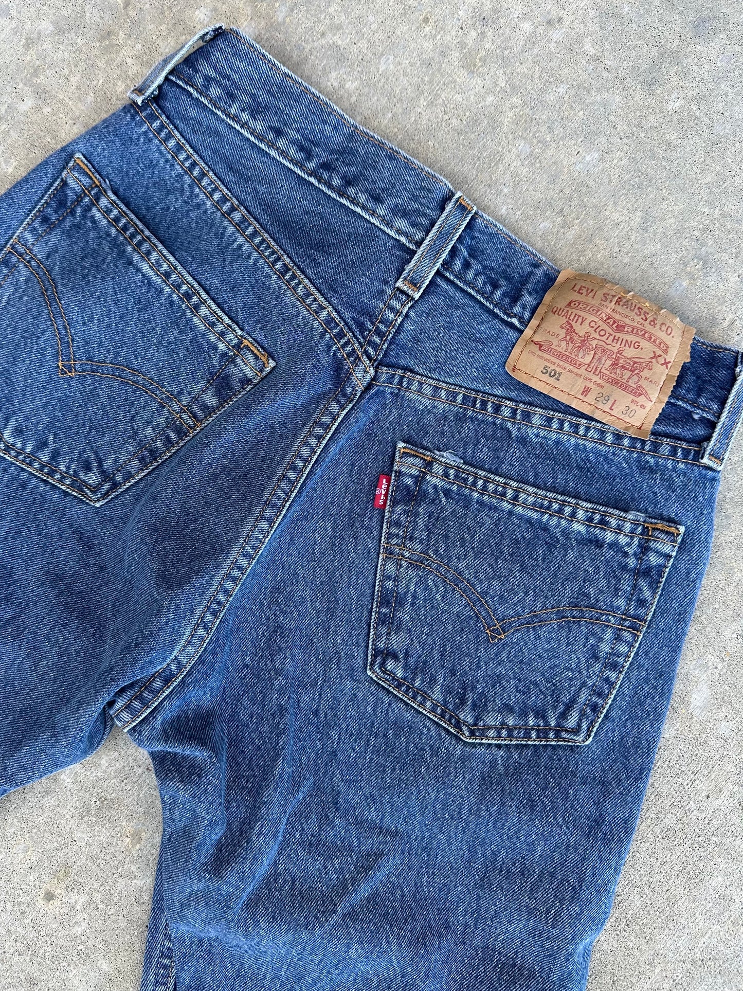 90’s Levi’s 501 Women’s Denim Jeans (Actual 27x29/Modern 25/26)