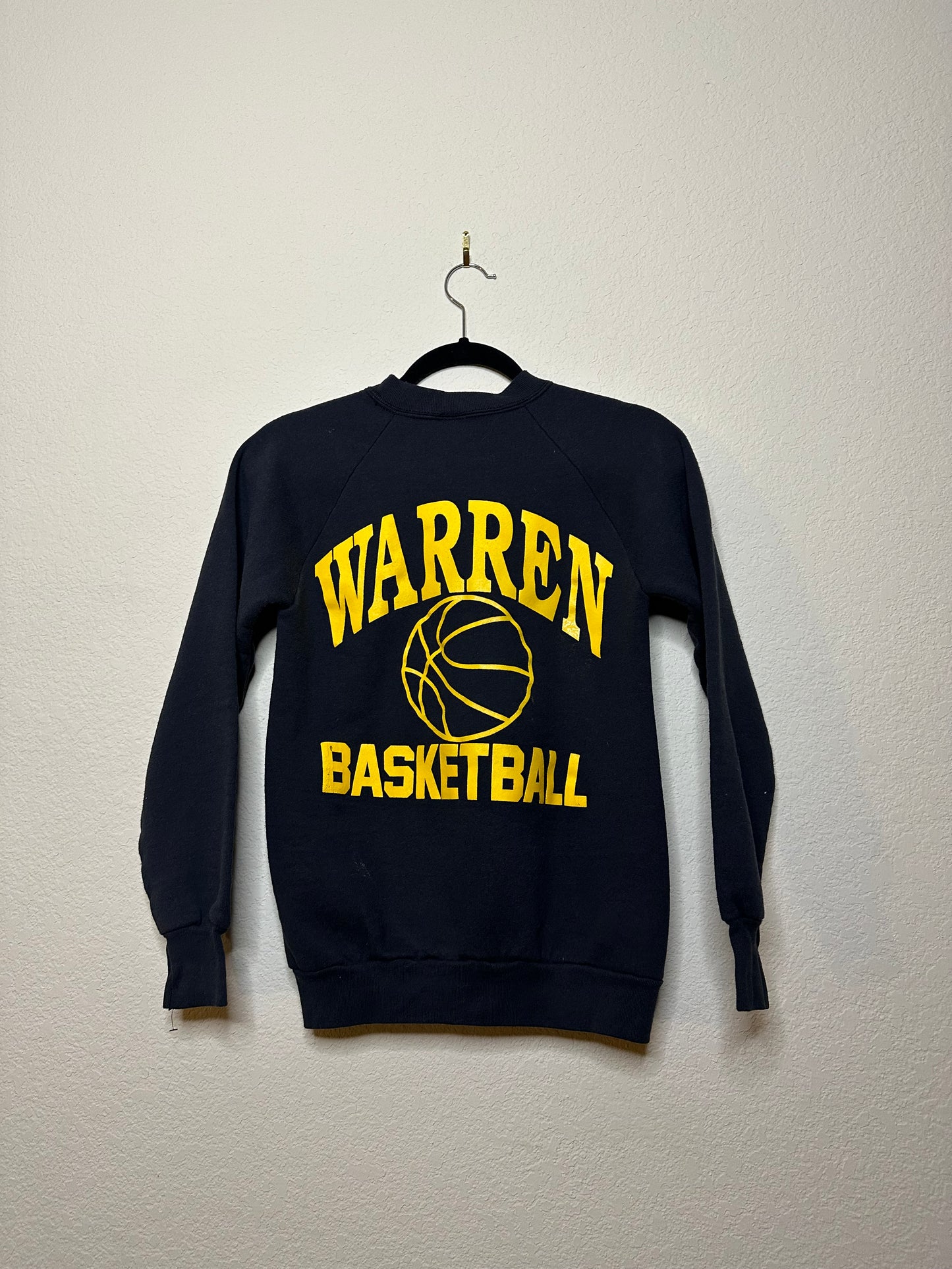 80’s Raglan Warren Basketball Double Sided Graphic Sweatshirt (Women’s XS)