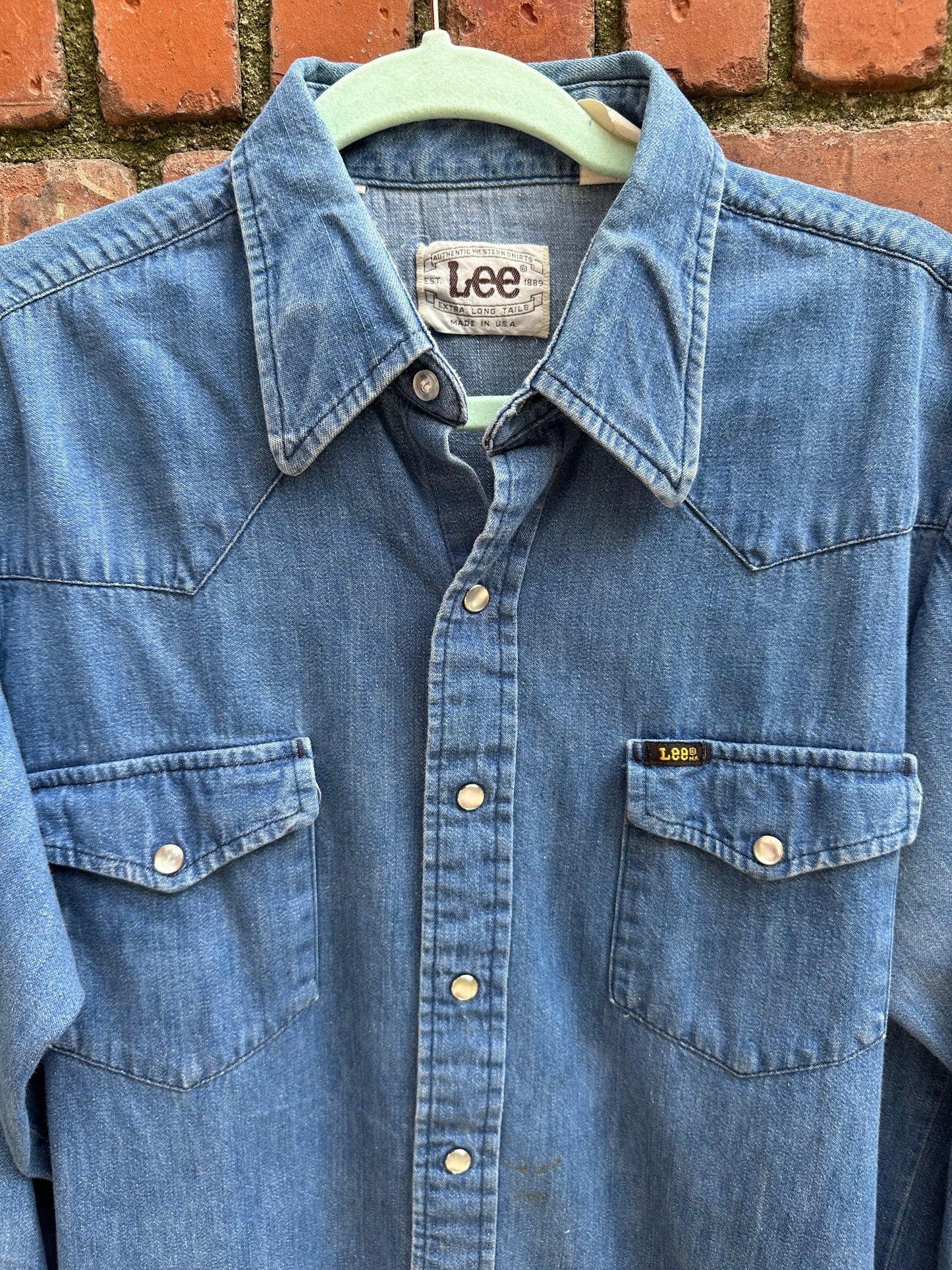 80’s Lee Western Denim Chambray Pearl Snap Shirt (Men’s L/XL)