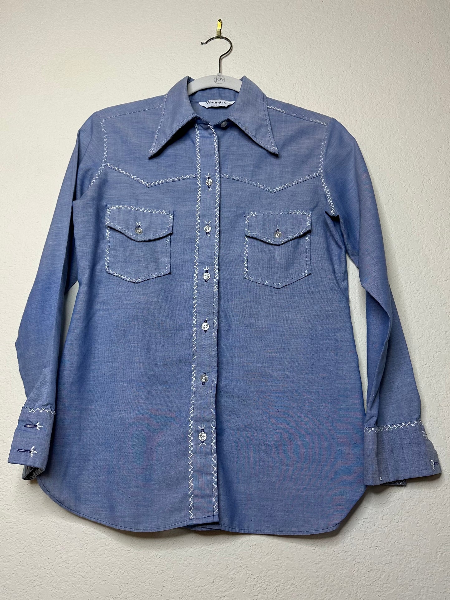 70’s Wrangler Chambray Western Shirt w/ Hand Embroidery (Unisex S)