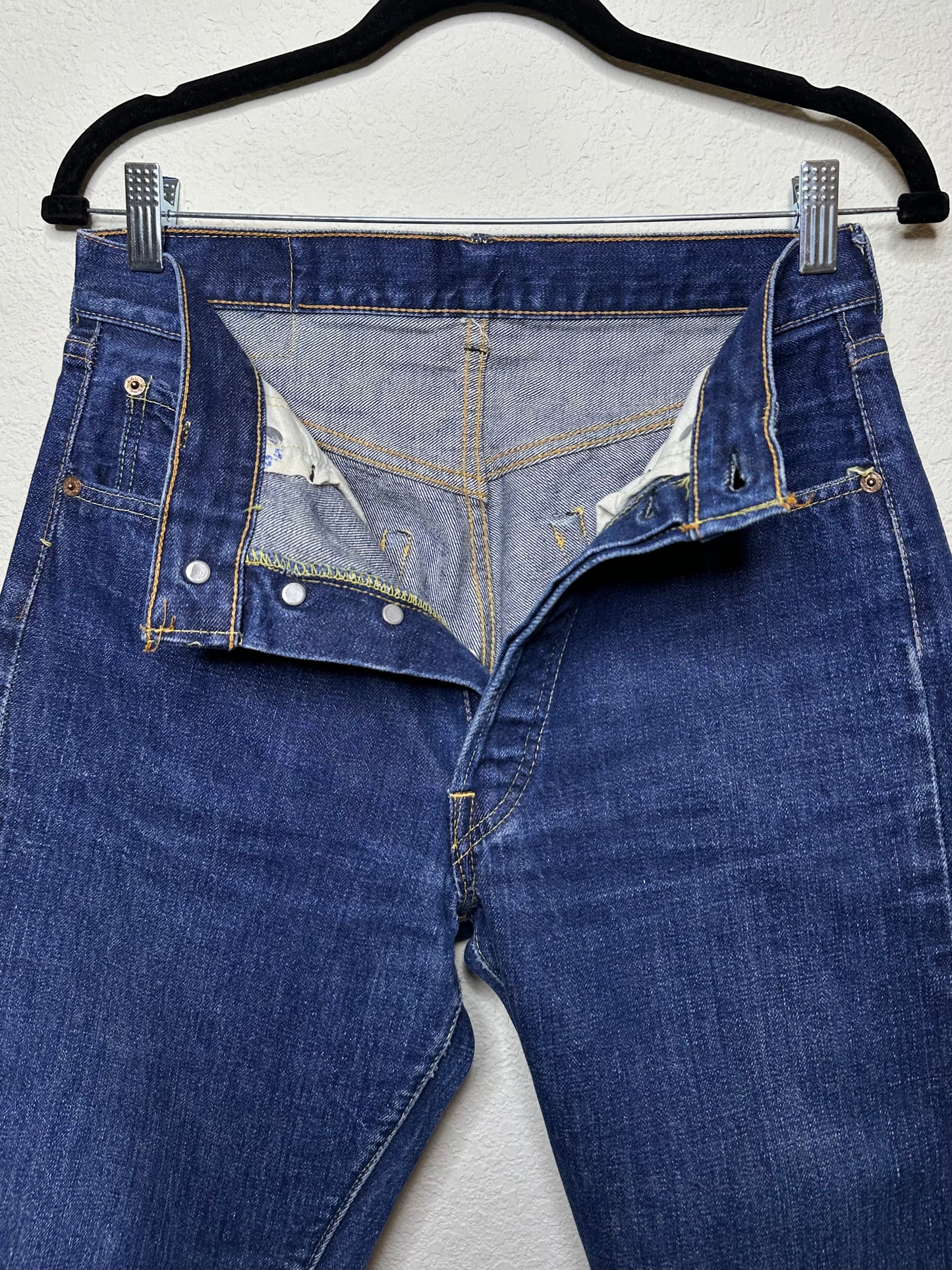 60’s Vintage LEVI’S 501 “BIG E” Selvedge Jeans Button #6 USA - Rare A+ Condition (Men’s 30 / Women’s 28)