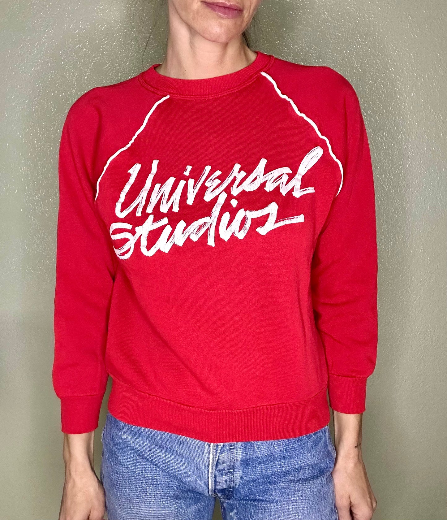 90’s Raglan Universal Studios Sweatshirt (Women’s M)