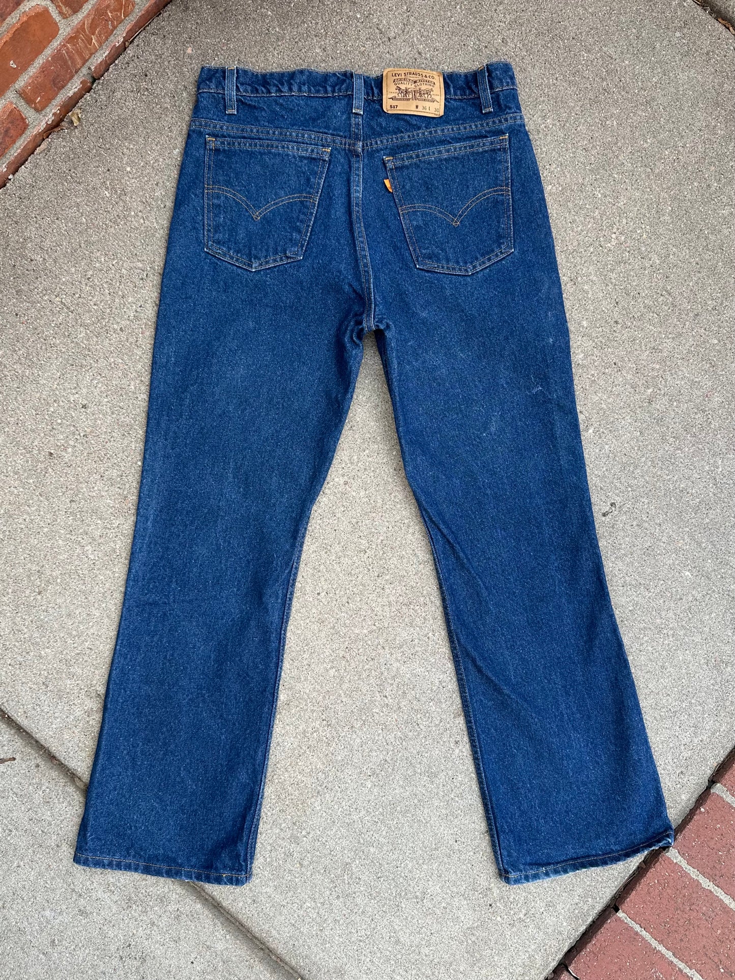 90’s Levi’s 517 Orange Tab USA Jeans (Men’s 34x30 / Women’s 32)