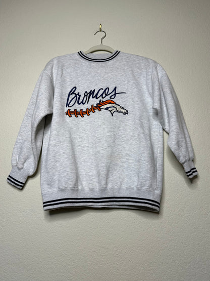 90’s Denver Broncos Embroidered Sweatshirt (Women’s XS)