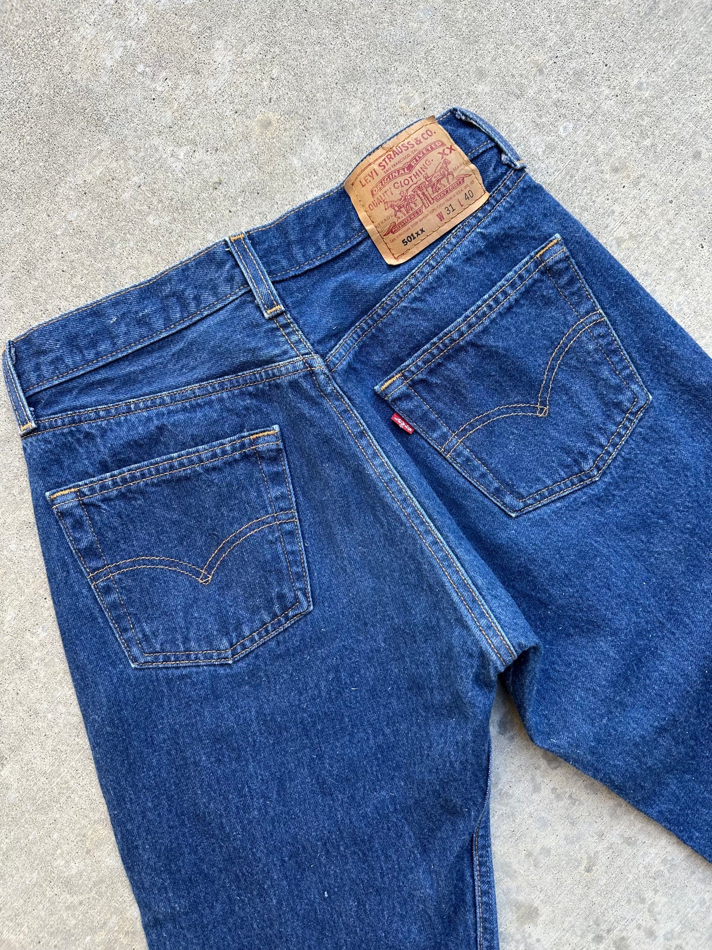 90’s Levi’s 501xx Indigo Denim Extra Long Jeans (Men’s 27x37/ Women’s 26)
