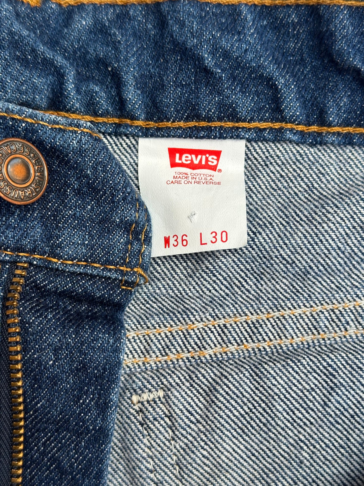 90’s Levi’s 517 Orange Tab USA Jeans (Men’s 34x30 / Women’s 32)