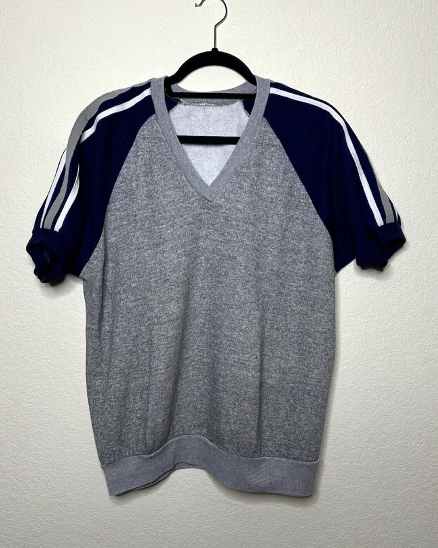 70’s Raglan Stripe Short Sleeve Sweatshirt (Unisex M/L)