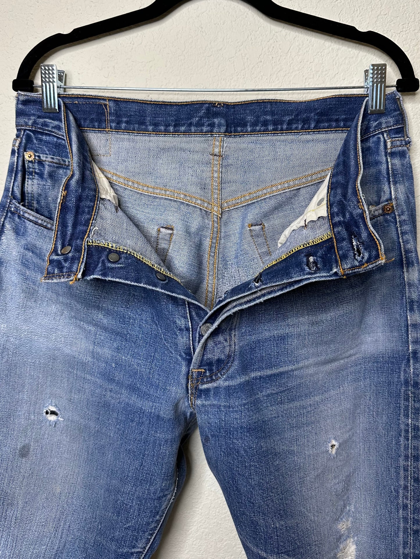 60’s Vintage Levi’s 501 “BIG E” Selvedge Jeans Button #6 USA (34x32)