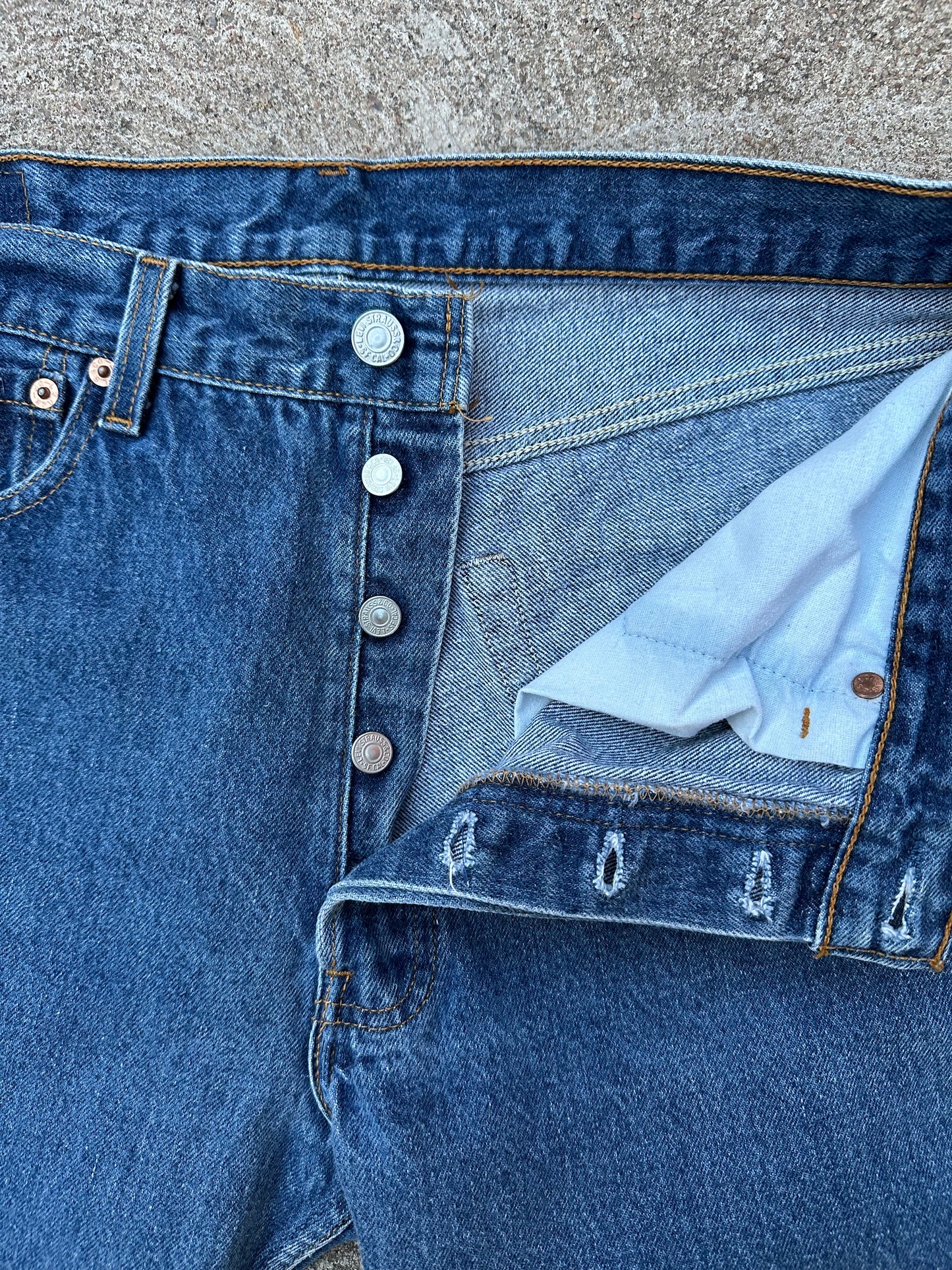 90’s Levi’s 501xx STF Denim Jeans USA (Men’s 32x30 / Women’s 30)