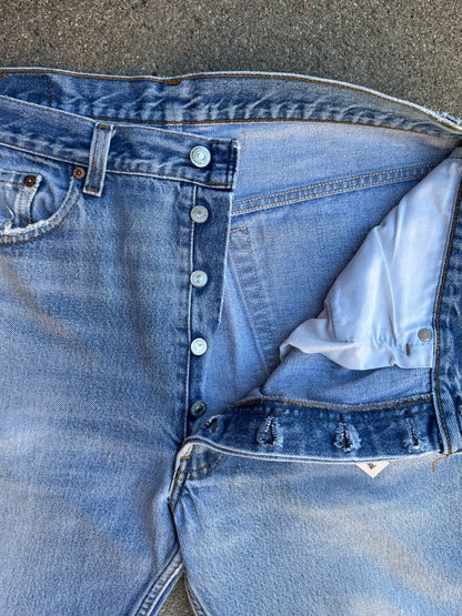 90’s Levi’s 501xx STF Sun Faded Light Denim Jeans USA (35x29/ Women’s 33)