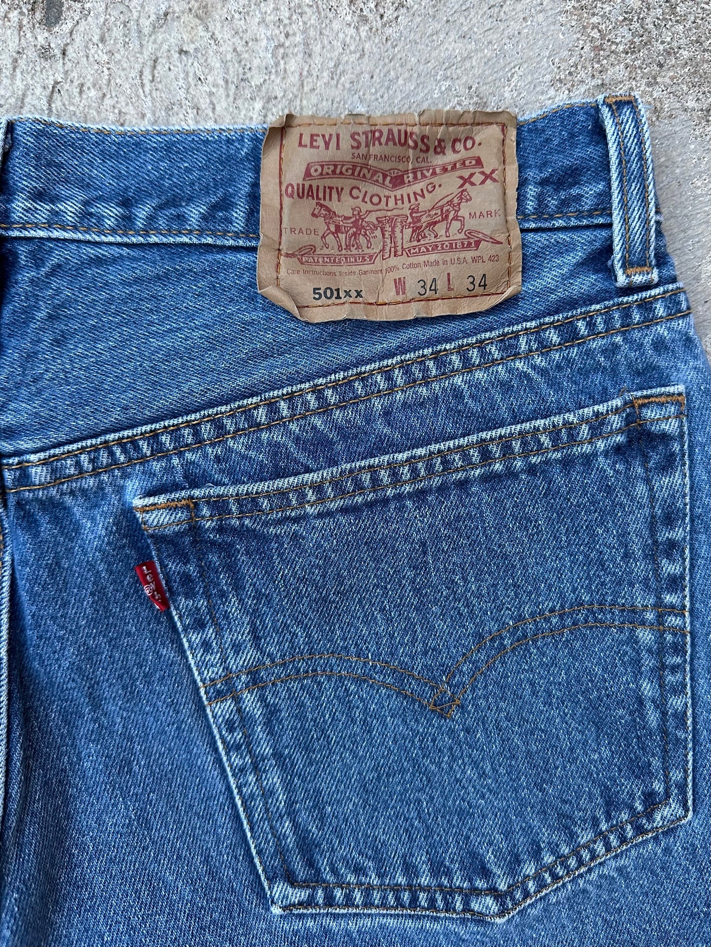 90’s Levi’s 501xx STF Denim Jeans USA (Men’s 31x30 / Women’s 29)