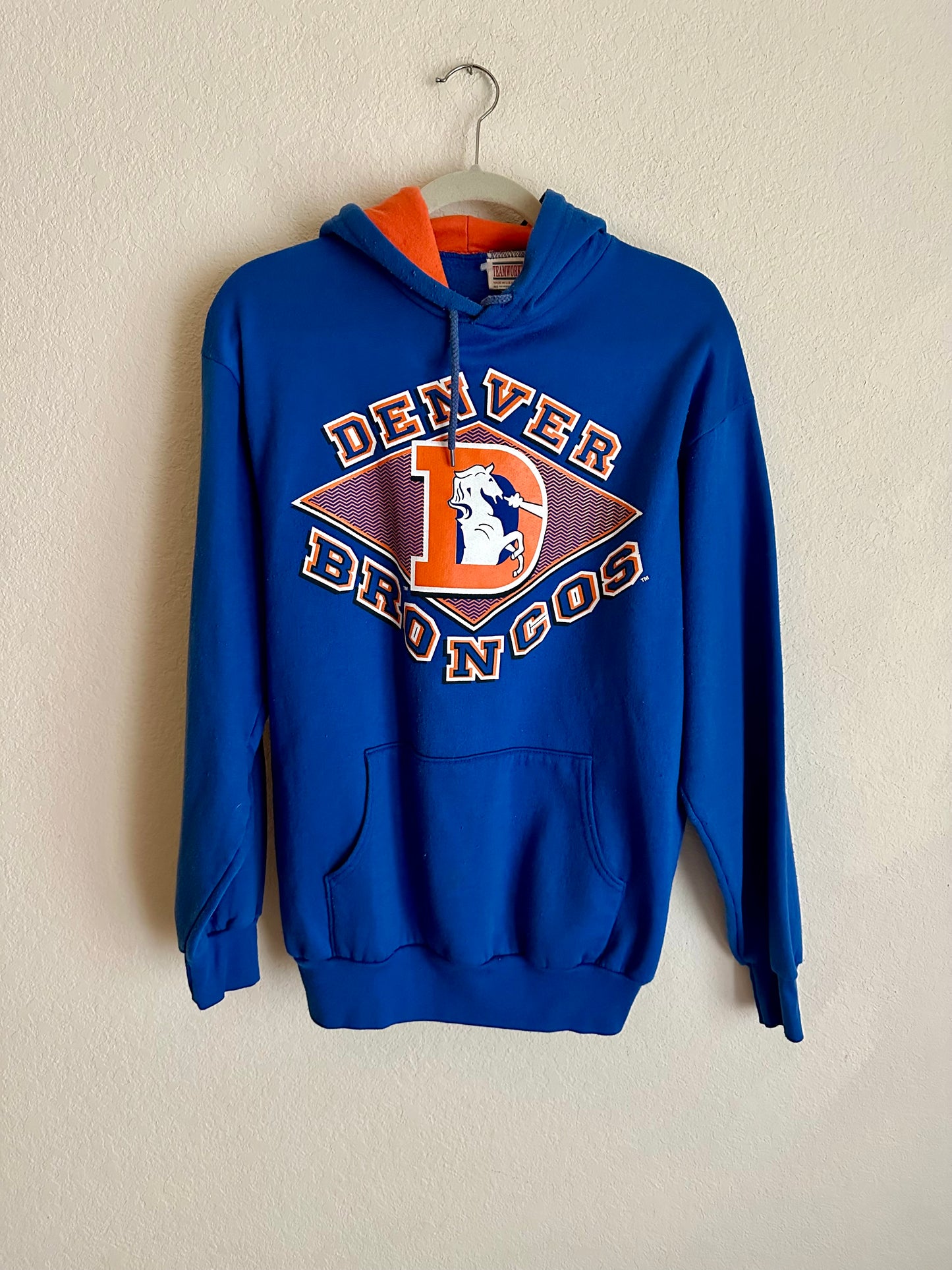 80’s Vintage 2-Tone Denver Broncos Hoodie (Unisex M)