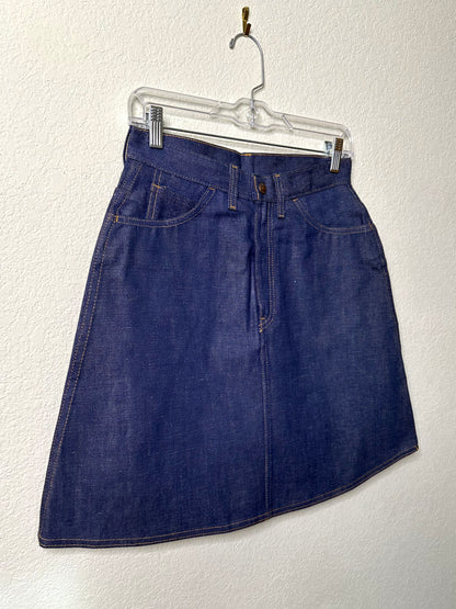 60’s Deadstock Levi’s Big E White Tab Denim Skirt (28 / Modern 2/4)