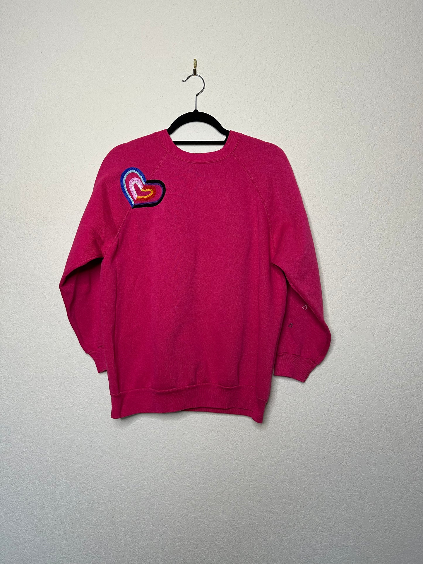 MCA VINTAGE REVIVAL: 80’s Raglan Hand Embroidered Love Sweatshirt (L)