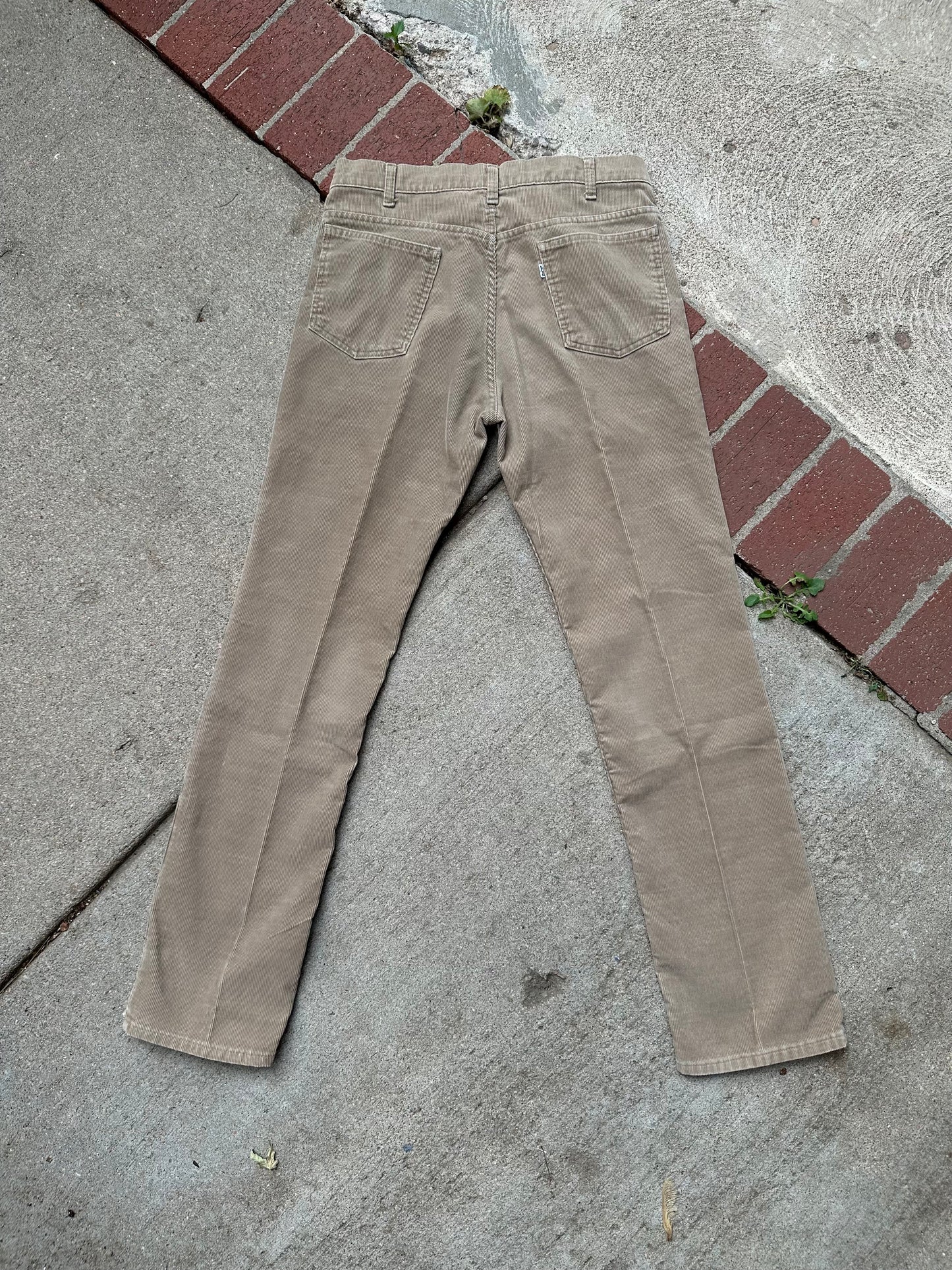 80’s Levi’s 519 “Californian” Corduroy White Tab Pants (Men’s 31/ Women’s 30)