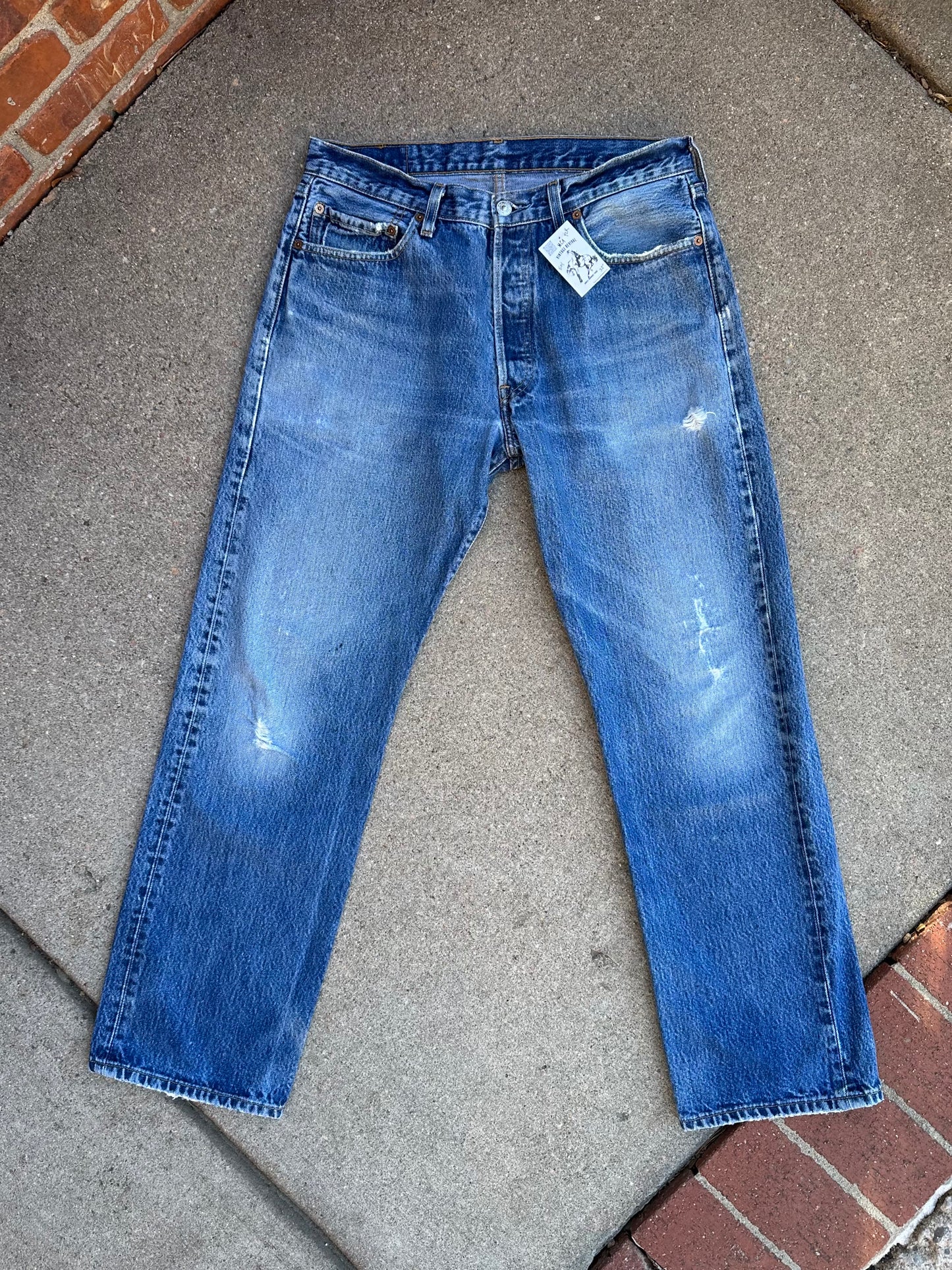 Y2K Levi’s 501 Distressed Denim Jeans USA (Men’s 32x32 / Women’s 26)