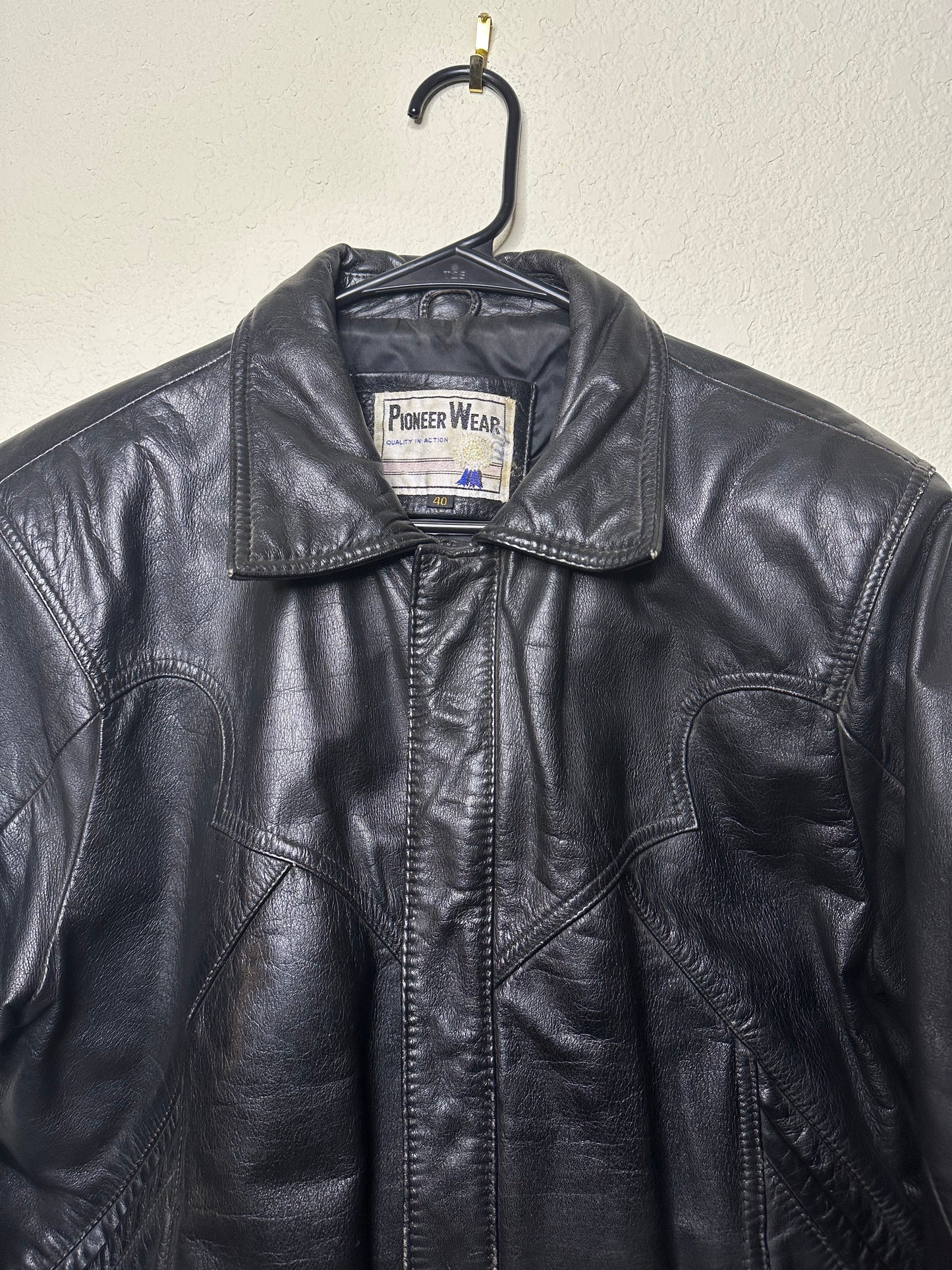 70’s Pioneer Wear Leather Western Bomber Jacket (Men’s 40/L)