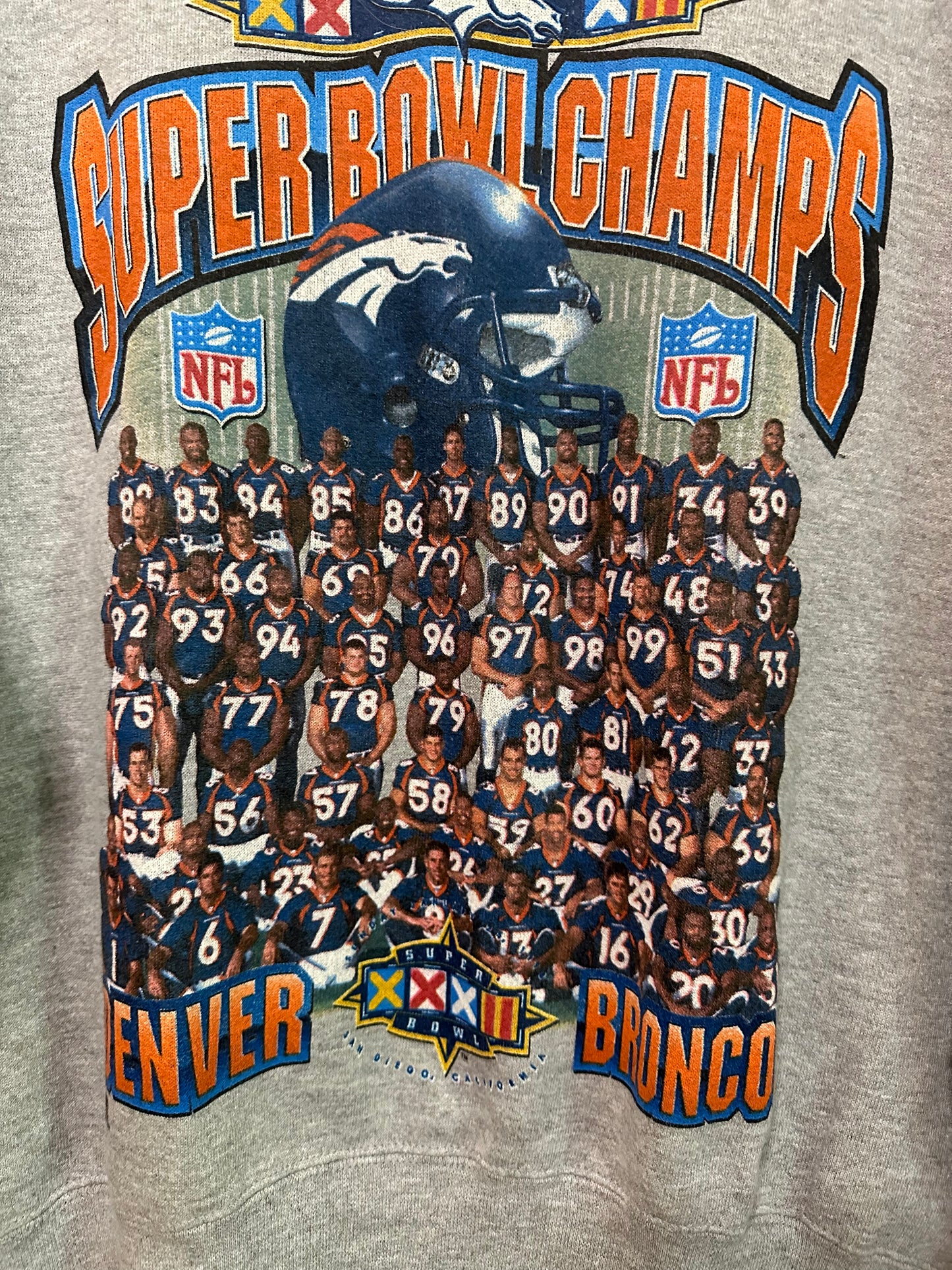 90’s Starter Denver Broncos Super Bowl Team Crewneck Sweatshirt USA (Women’s S)