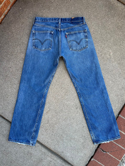 Y2K Levi’s 501 Distressed Denim Jeans USA (Men’s 32x32 / Women’s 26)