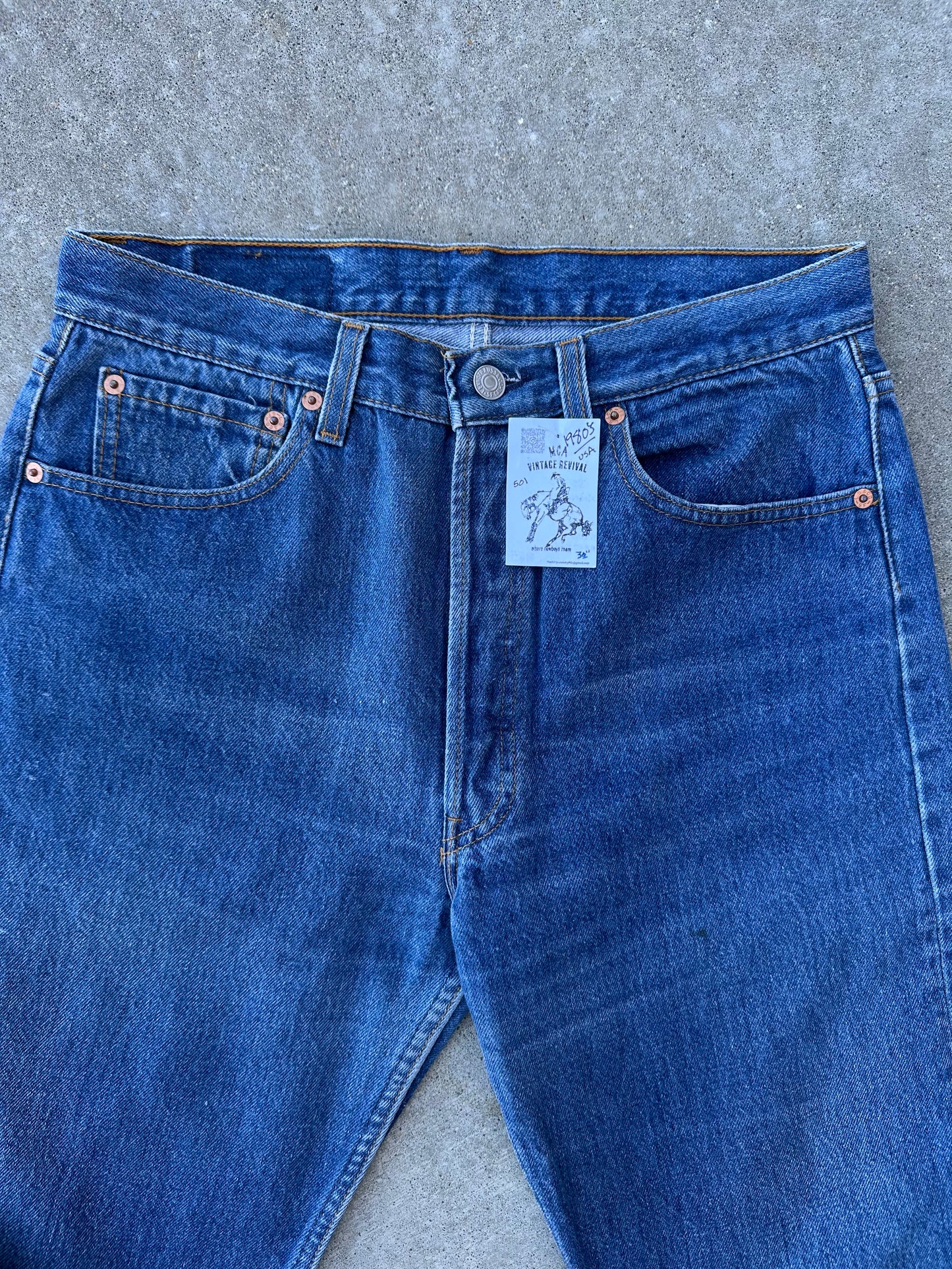 80’s Levi’s 501 Soft Indigo Denim Jeans USA (Men’s 30x30 / Women’s 29)