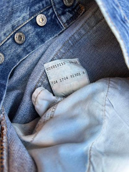 Y2K Levi’s 501 Distressed Denim Jeans USA (Men’s 32x32 / Women’s 26)