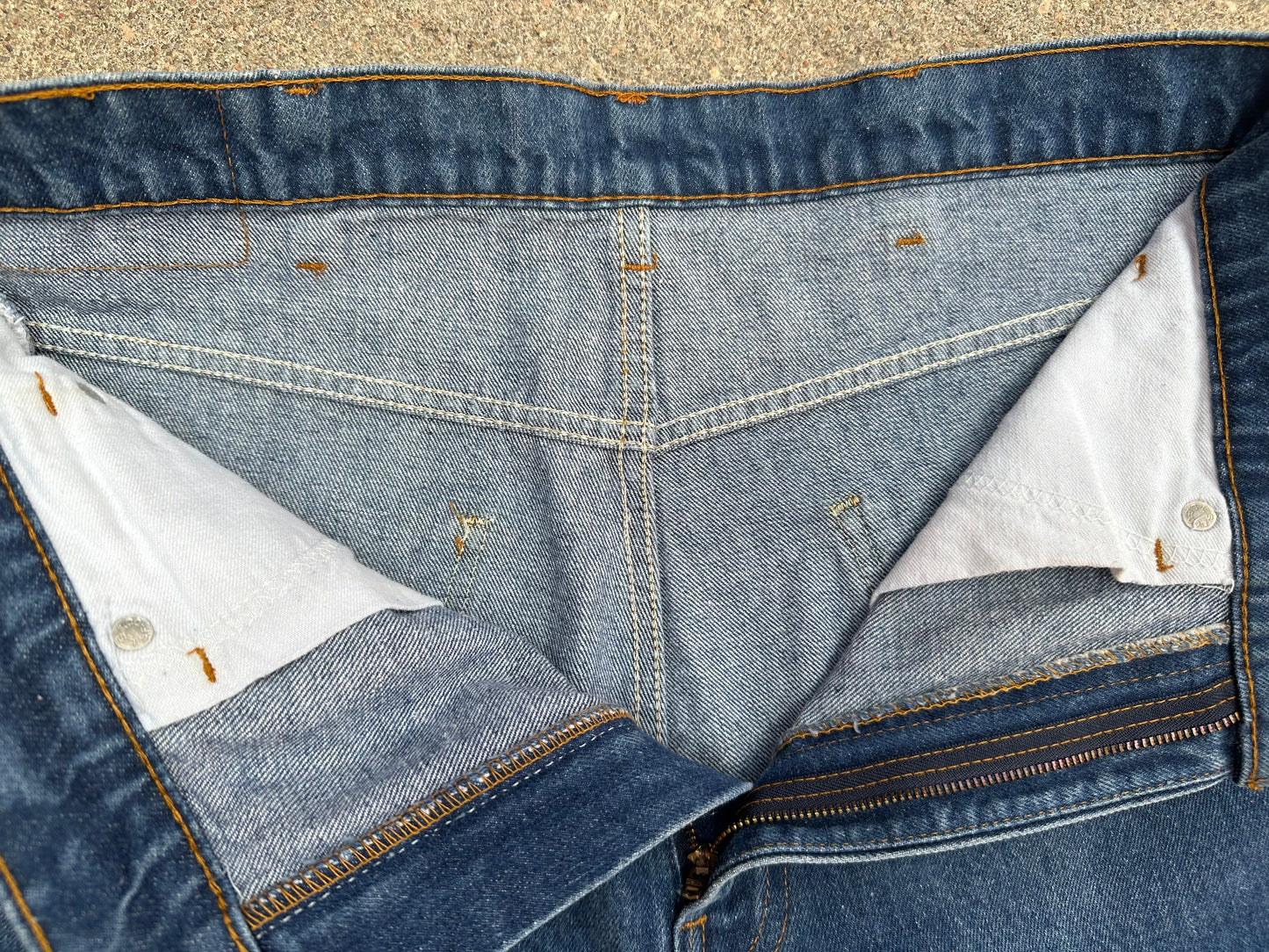 80’s Levi’s 517 Orange Tab USA Jeans (Men’s 34x31 / Women’s 32)