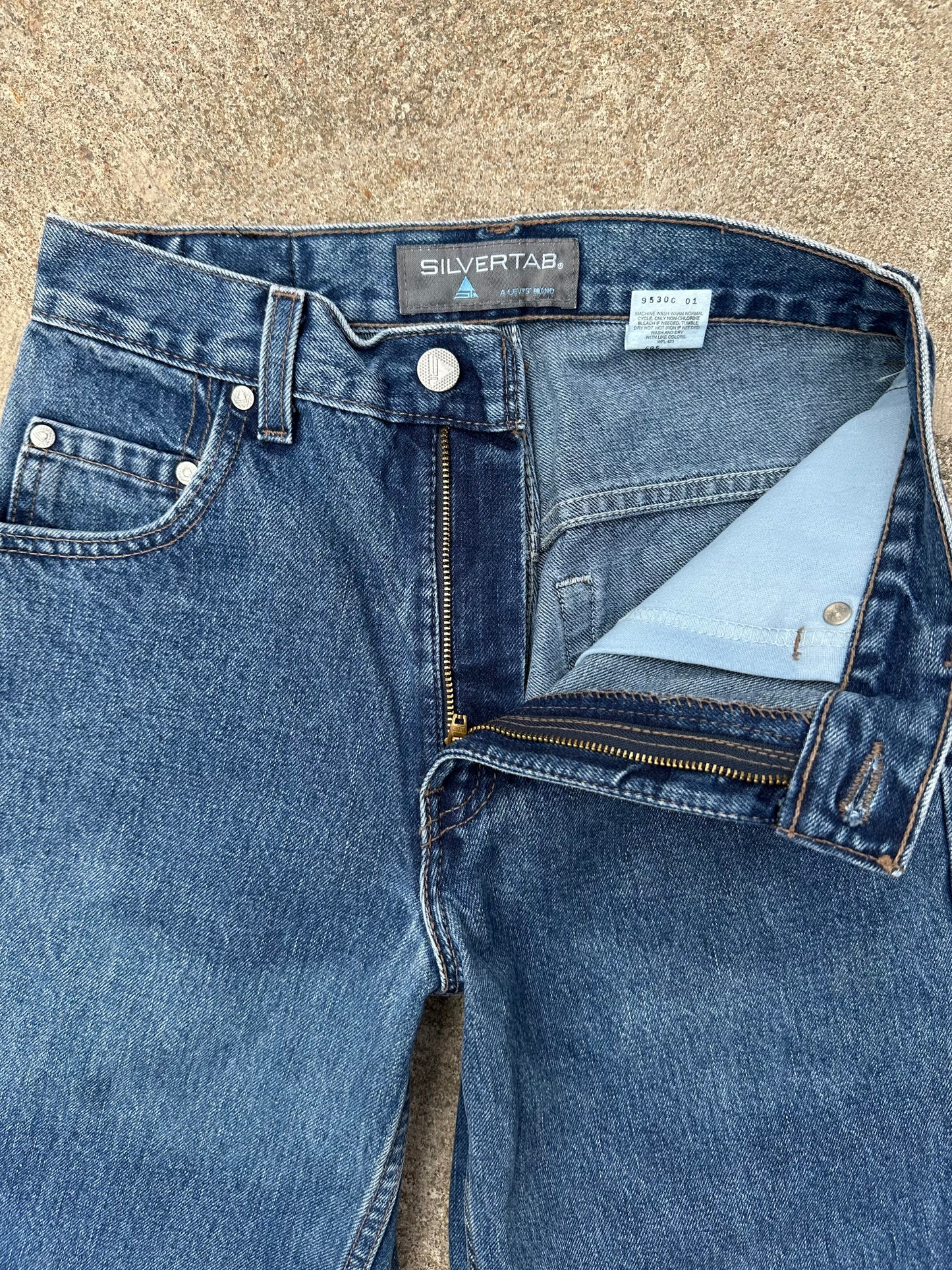 90’s Levi’s Silver Tab 368 Baggy Crop Women Jeans (26x26)