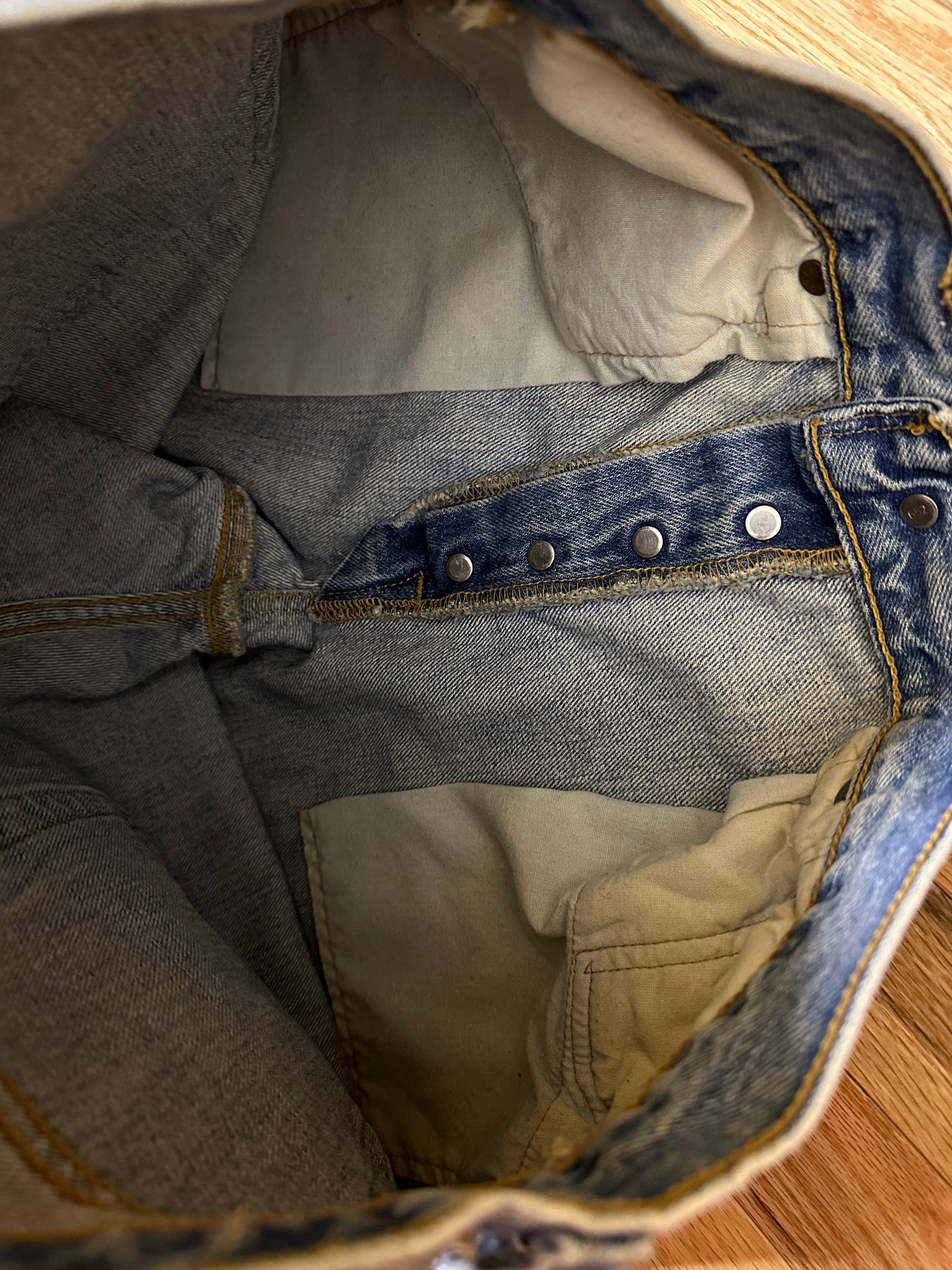 ‘00’s Levi’s 501 Mid-High Rise Jeans (Modern 2)