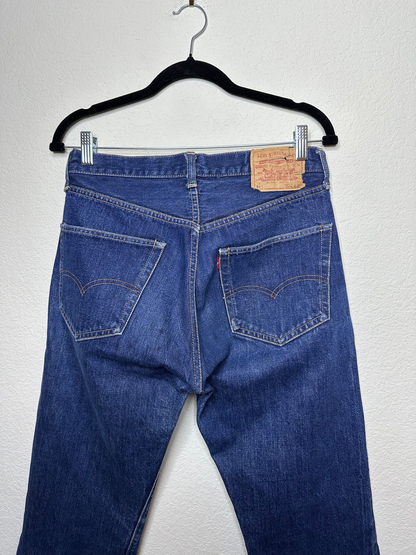 60’s Vintage LEVI’S 501 “BIG E” Selvedge Jeans Button #6 USA - Rare A+ Condition (Men’s 30 / Women’s 28)