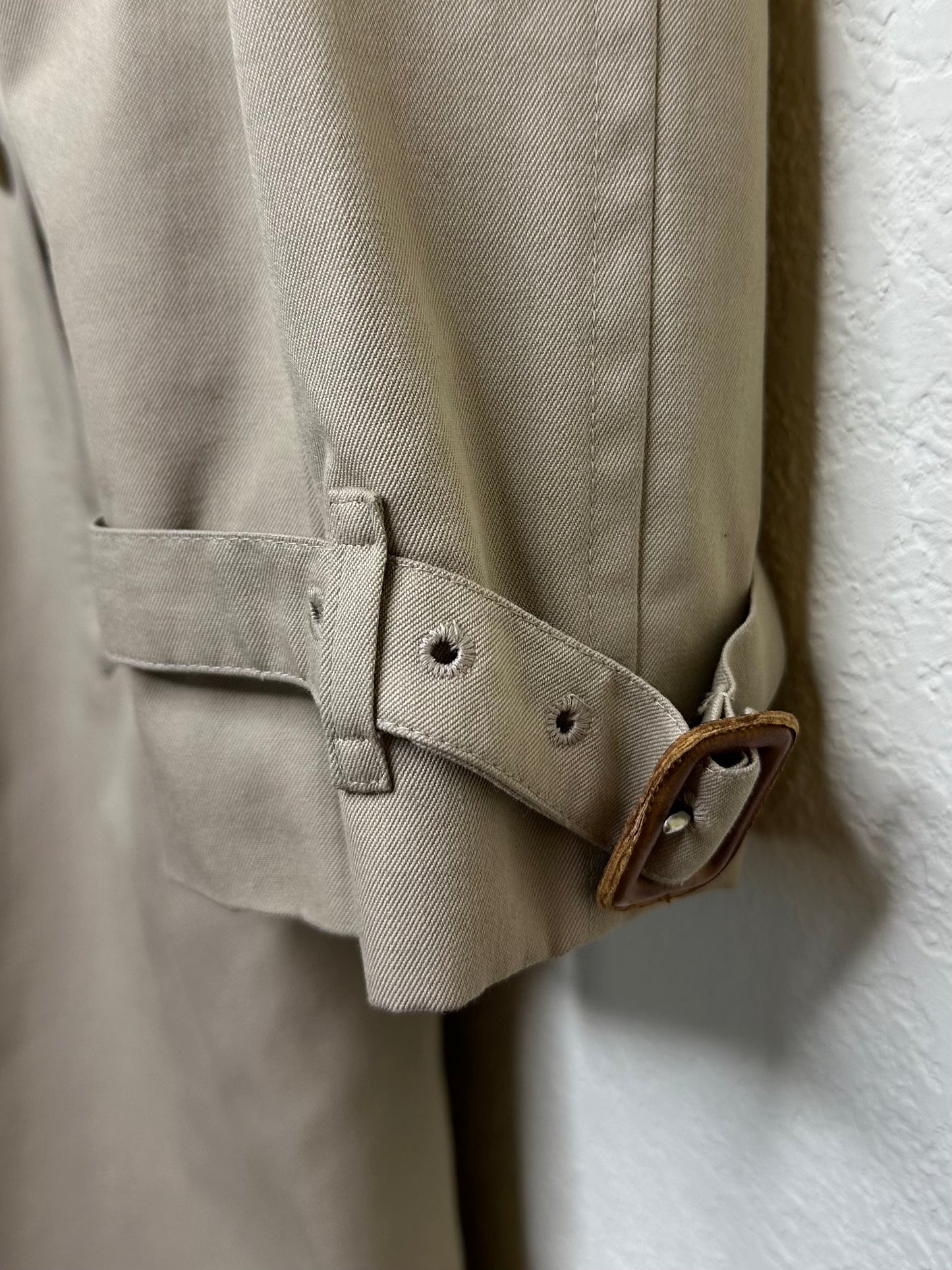 80’s Burberry Nova Check Lined Trench Coat w/ Zip-Out Liner (Men’s 42)