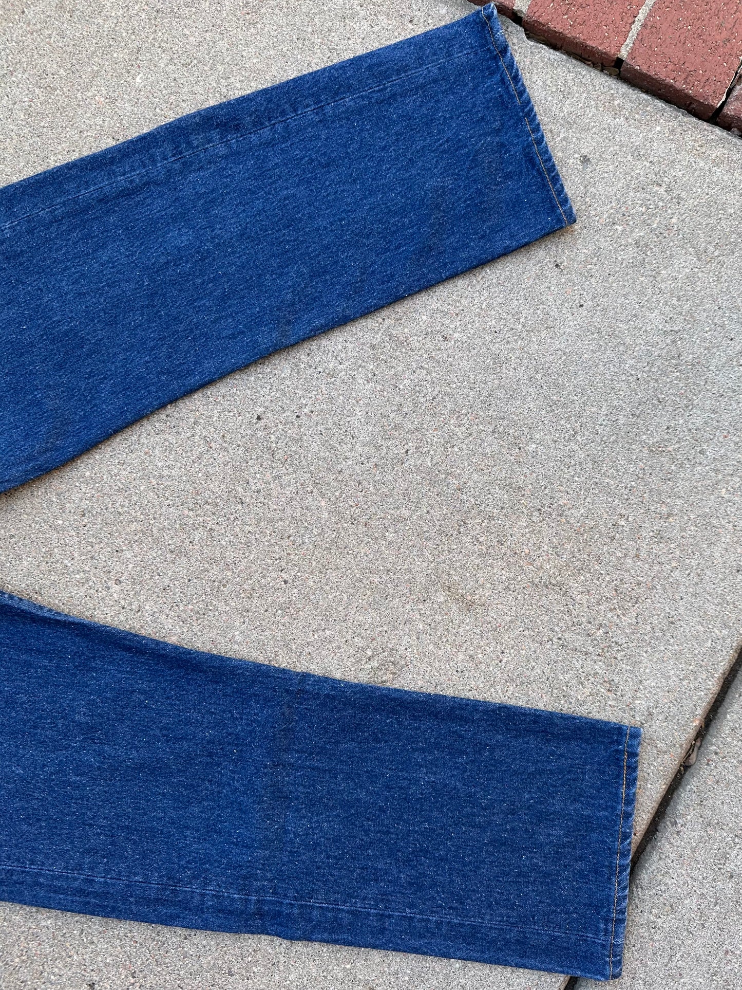 90’s Levi’s 501xx STF Raw Indigo Denim Jeans USA (Men’s 33x28 / Women’s 31)