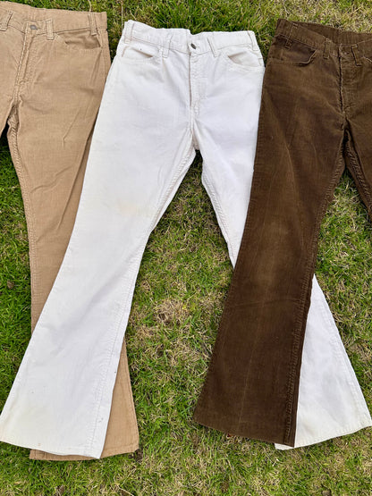 70’s Levi’s 646 Ivory Corduroy Bell Bottom Pants (Men’s 30/ Women’s 28)