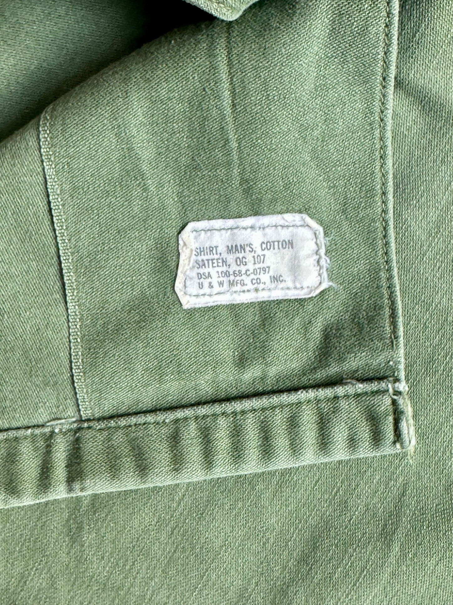 60s US Military OG-107 Cotton Sateen Utility Shirt Type 3 (Unisex M)