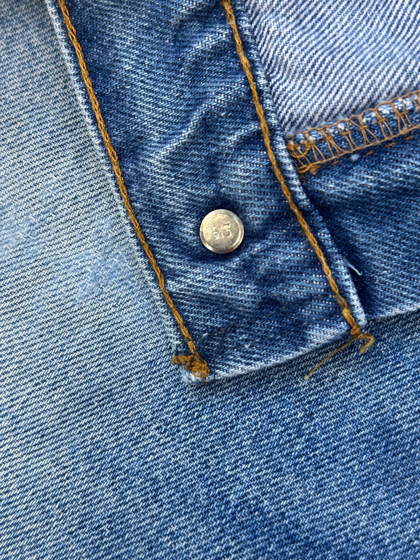 80’s Levi’s 517 Boot Cut Jeans USA (Men’s 33x33 / Women’s 31)