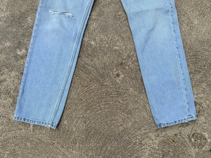 90’s Levi’s 501 Light Wash Denim Jeans (Men’s 27x31/Women’s 26)