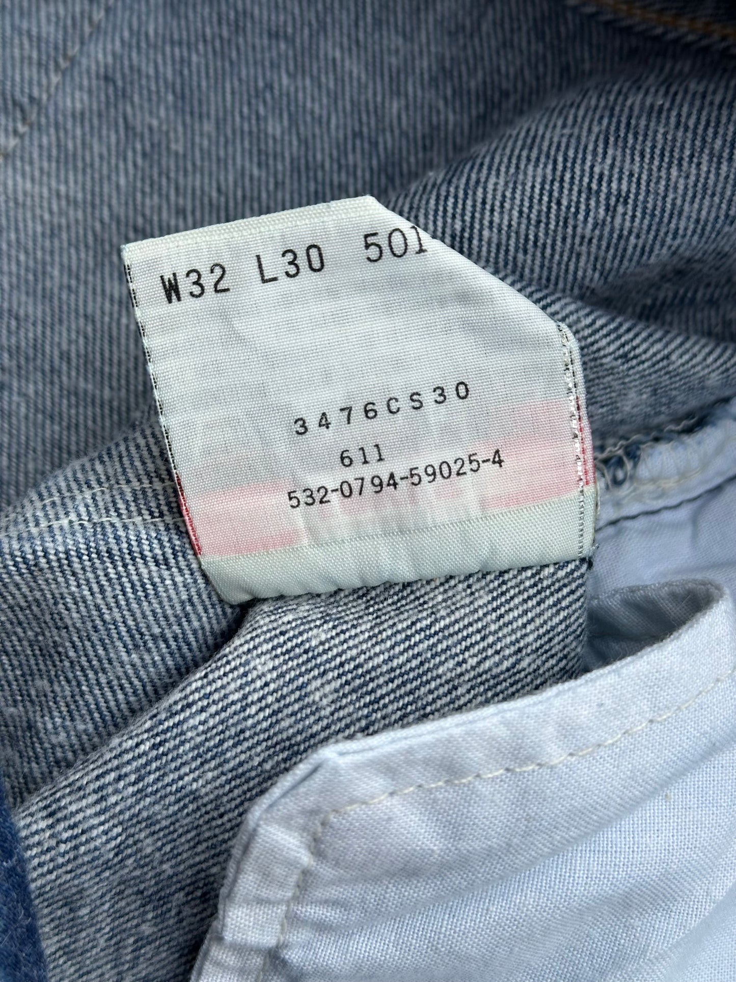 90’s Levi’s 501 Soft Indigo Denim Jeans USA (Men’s 30x30 / Women’s 29)
