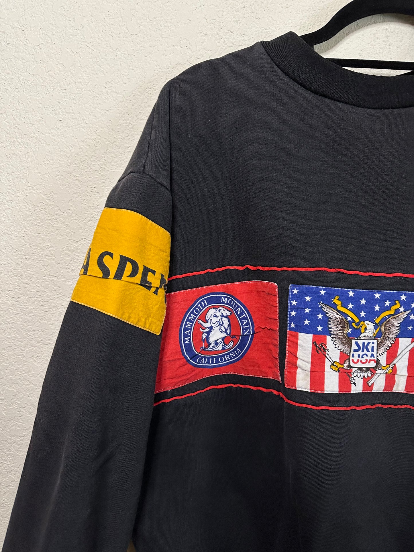 Rare 90s Heavyweight USA Ski Resort Patchwork Sweatshirt (Unisex L/XL)