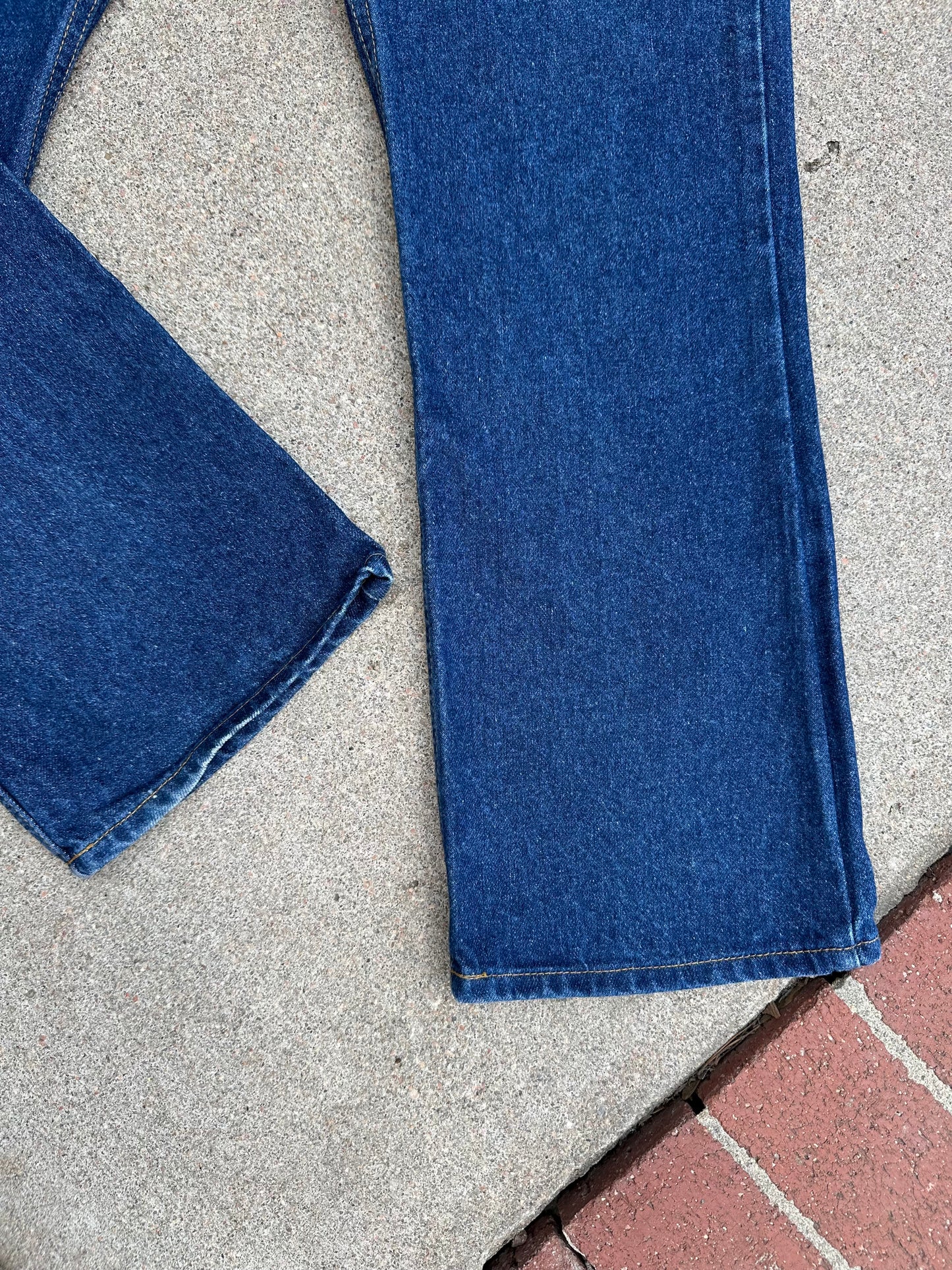 90’s Levi’s 517 Orange Tab USA Jeans (Men’s 34x30 / Women’s 32)