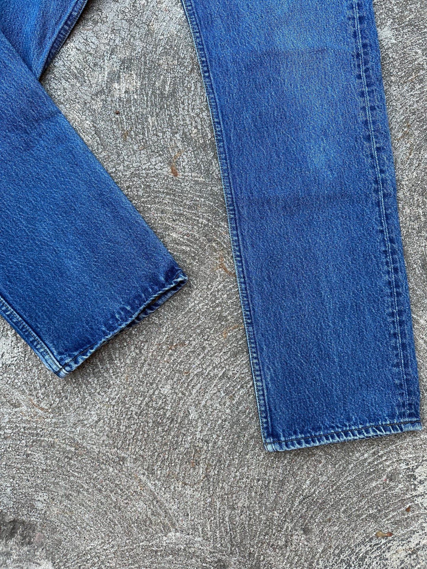 90’s Levi’s 501xx STF Denim Jeans USA (Men’s 31x30 / Women’s 29)