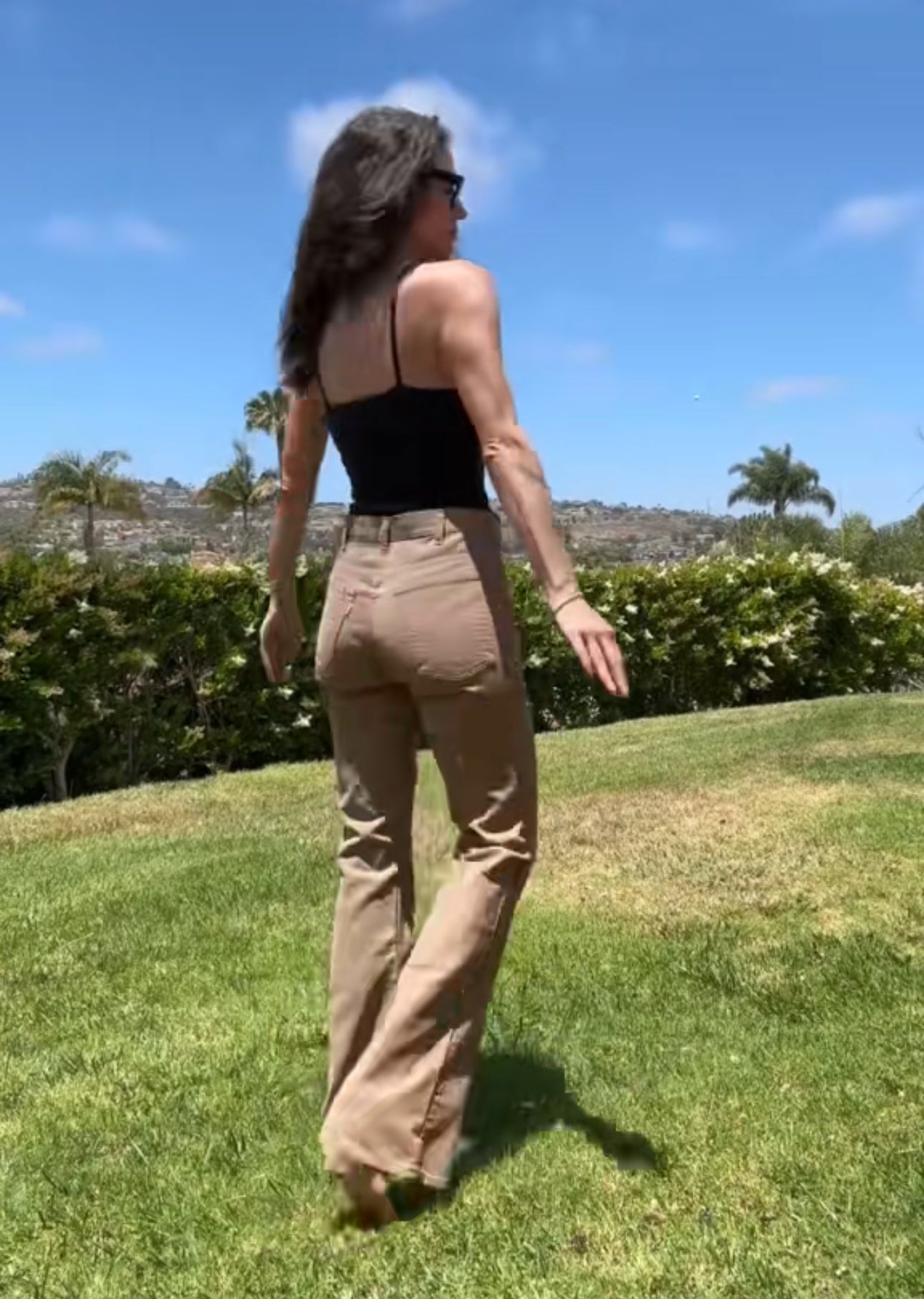70’s Levi’s 646 Beige Corduroy Bell Bottom Pants (Men’s 30/Women’s 28)