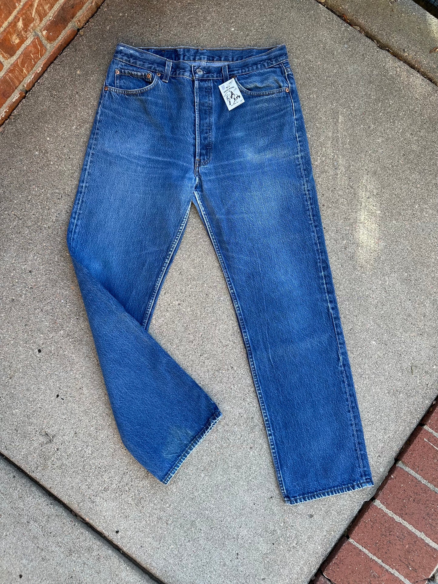 80’s Levi’s 501xx Denim Jeans USA (Men’s 34x32 / Women’s 32)