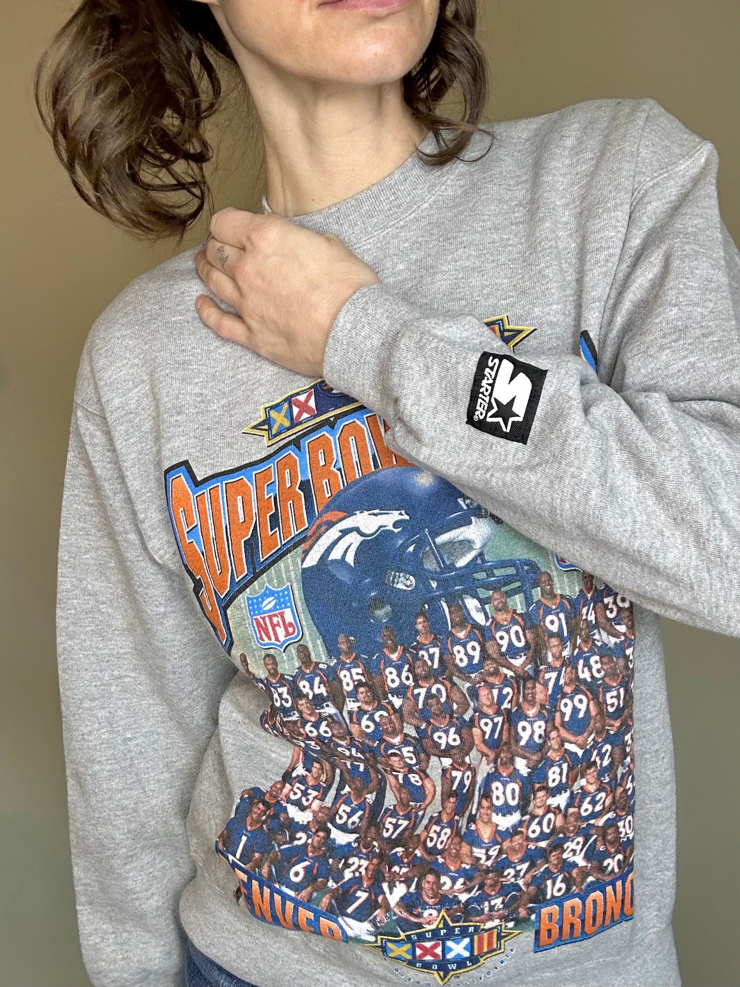 90’s Starter Denver Broncos Super Bowl Team Crewneck Sweatshirt USA (Women’s S)