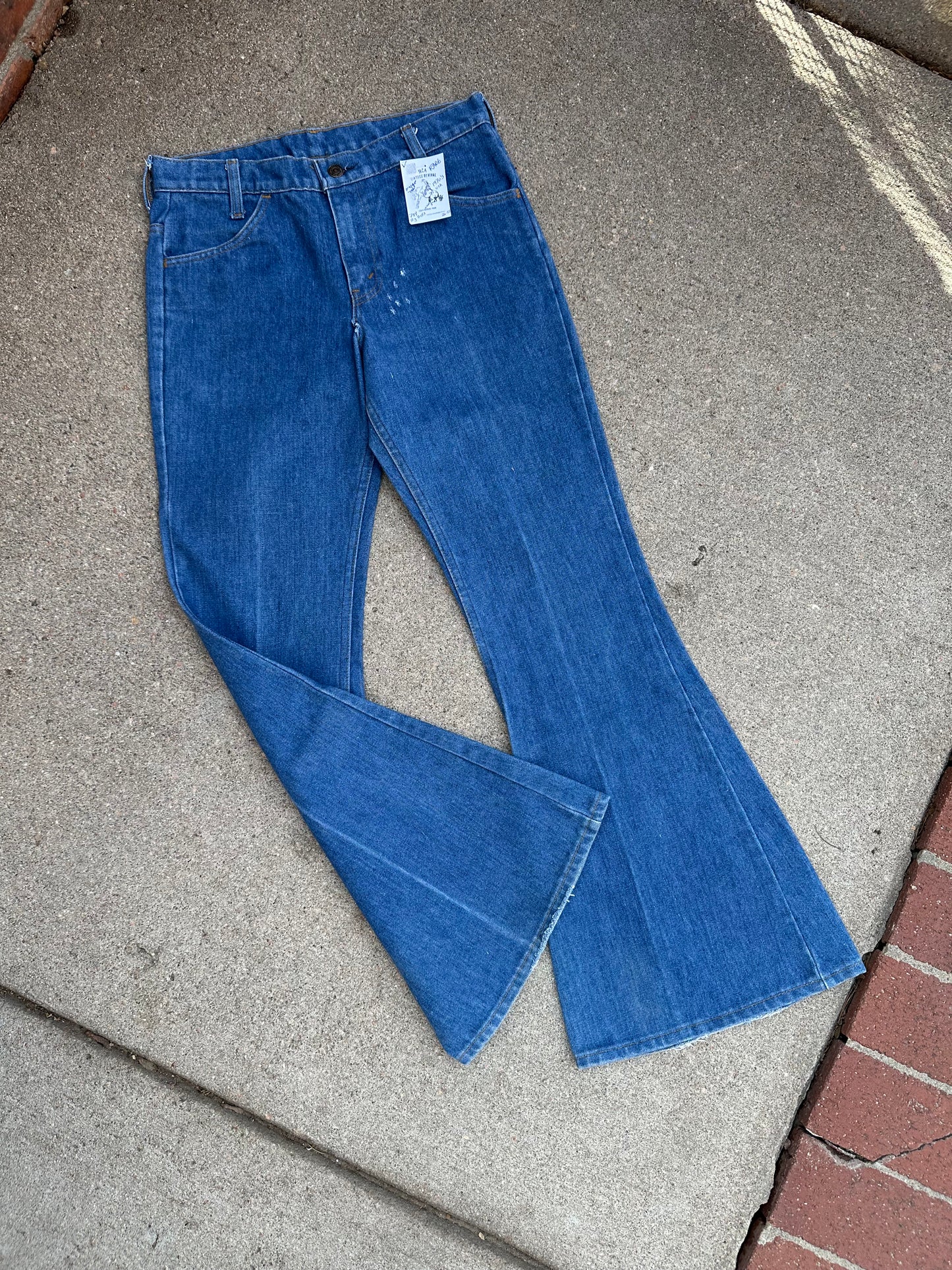 70’s Levi’s 784 Orange Tab Elephant Bell Bottom Denim Jeans USA (Women’s 26)