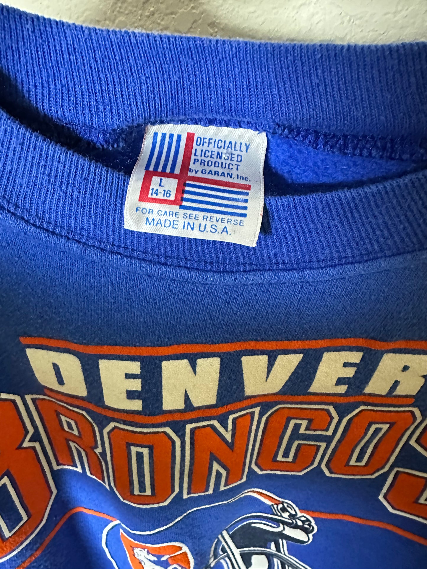 80’s Raglan Denver Broncos Crop Sweatshirt USA (Women’s XS)