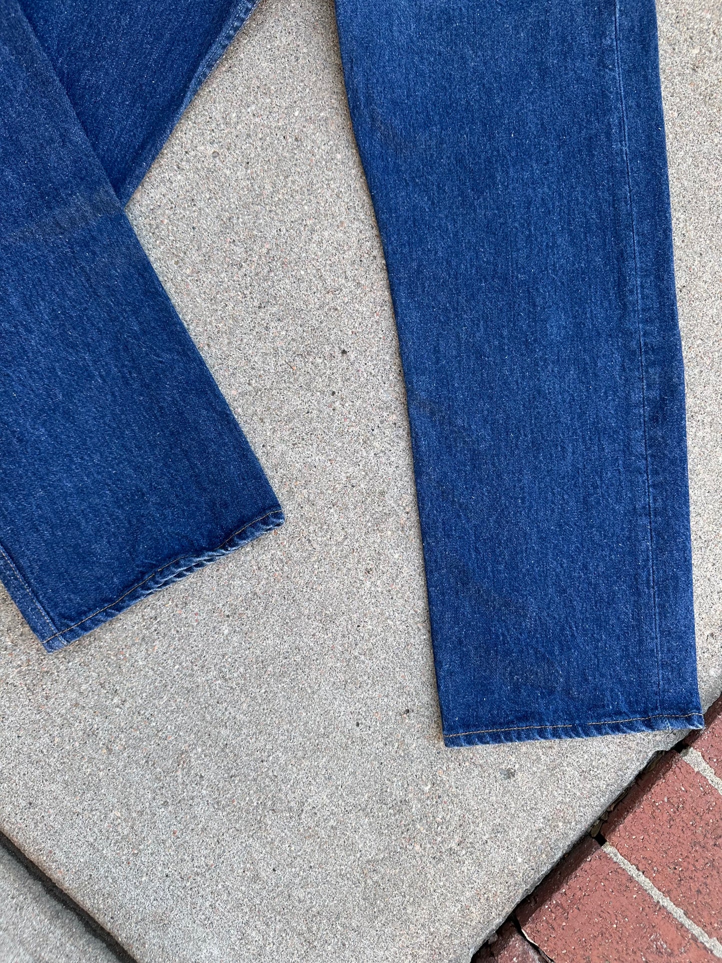 90’s Levi’s 501xx STF Raw Indigo Denim Jeans USA (Men’s 33x28 / Women’s 31)