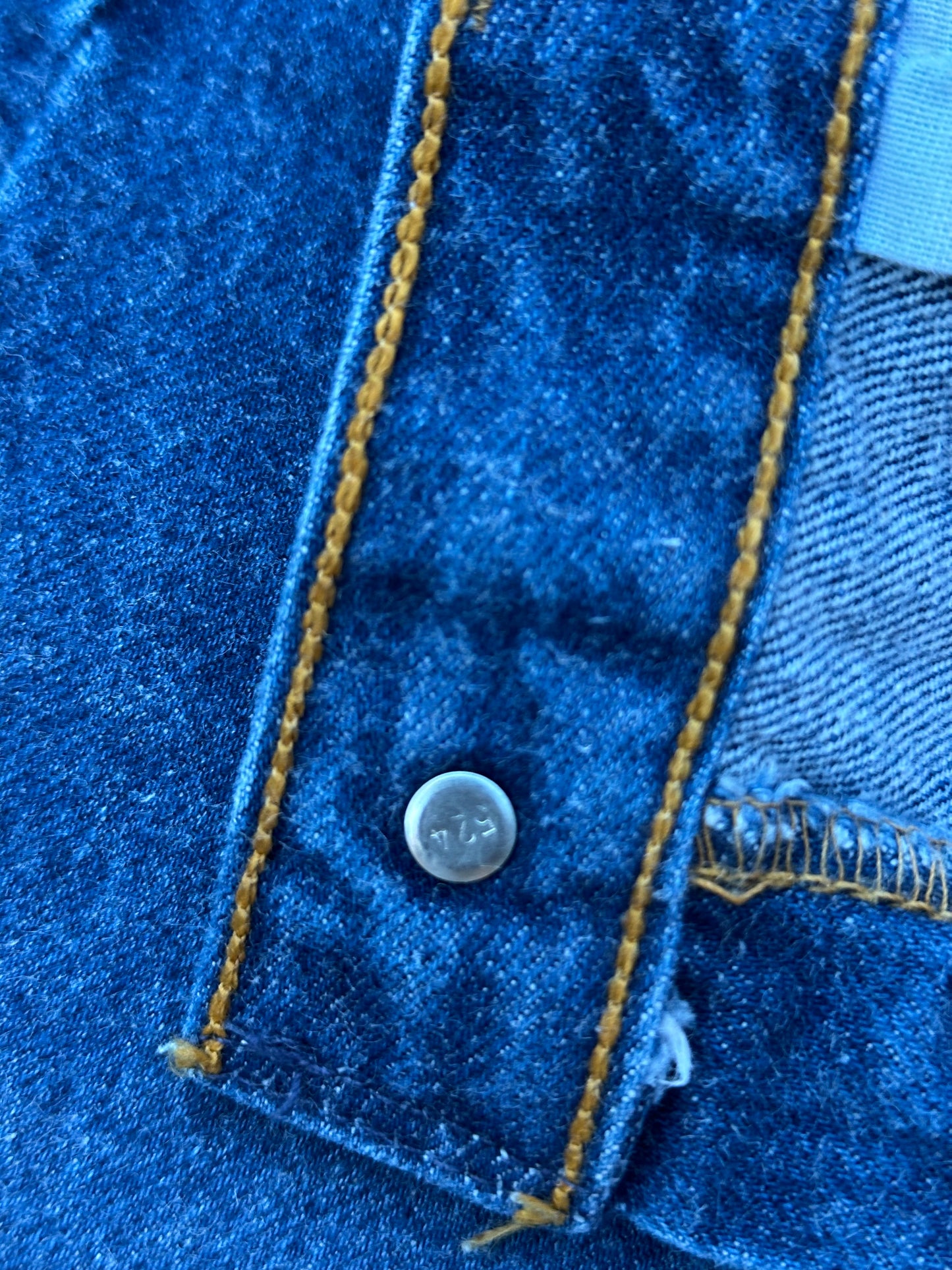 90’s Levi’s 501xx STF Indigo Raw Denim Jeans USA (Men’s 30x29 / Women’s 28)
