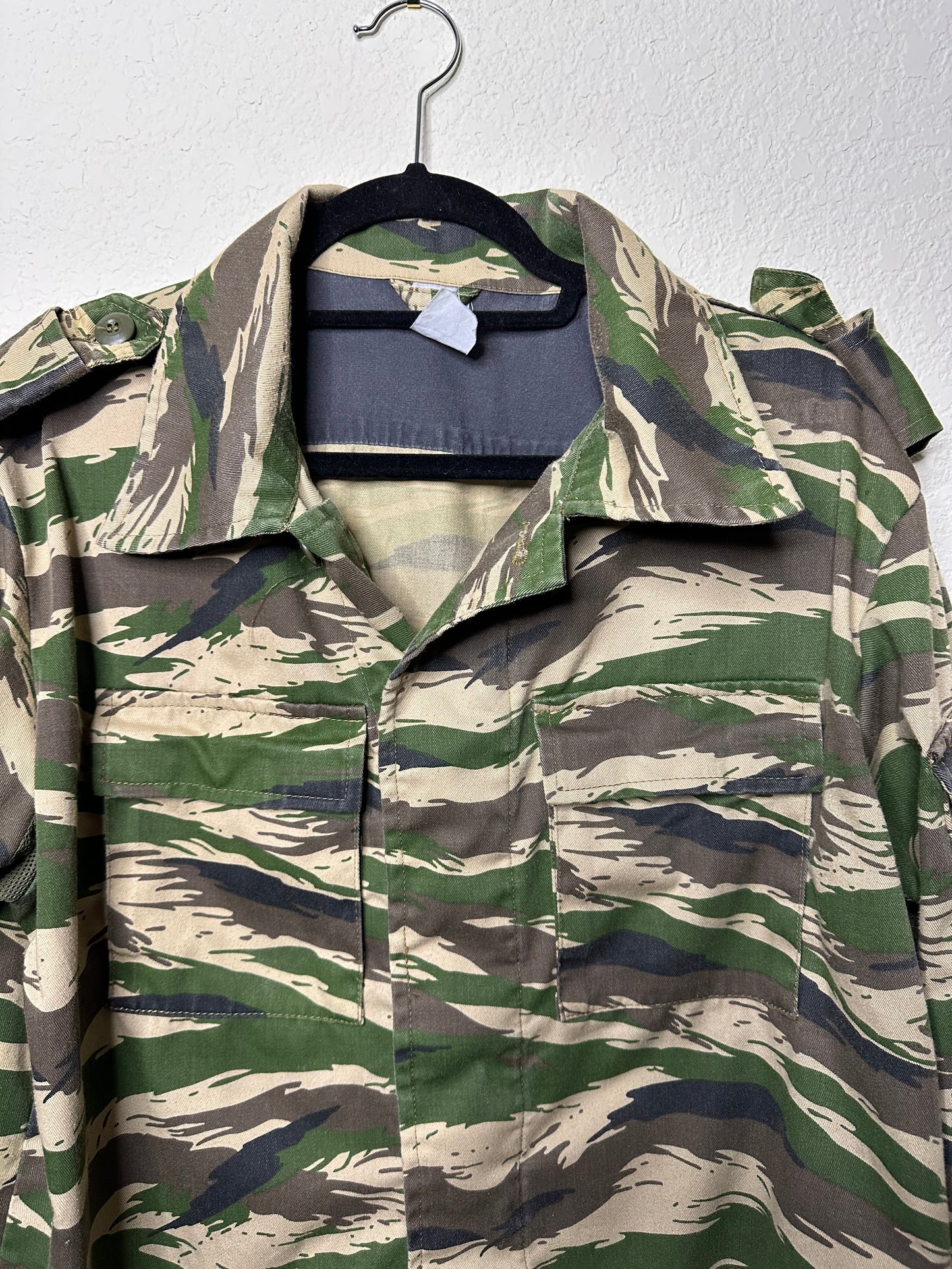 Vintage Military Tiger Stripe Camo (XL)