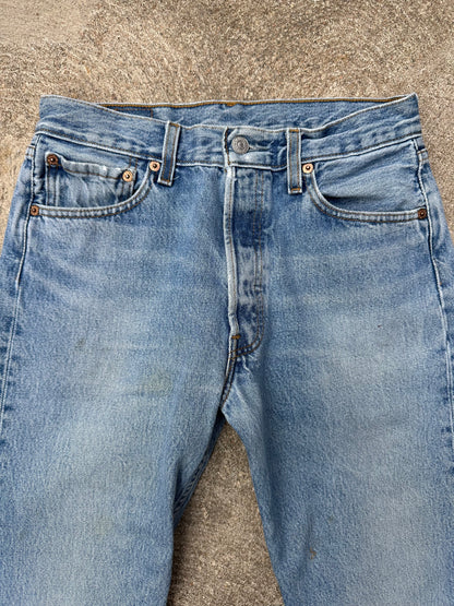 90’s Levi’s 501 Light Wash Distressed Denim Jeans (Men’s 27x34/Women’s 26)