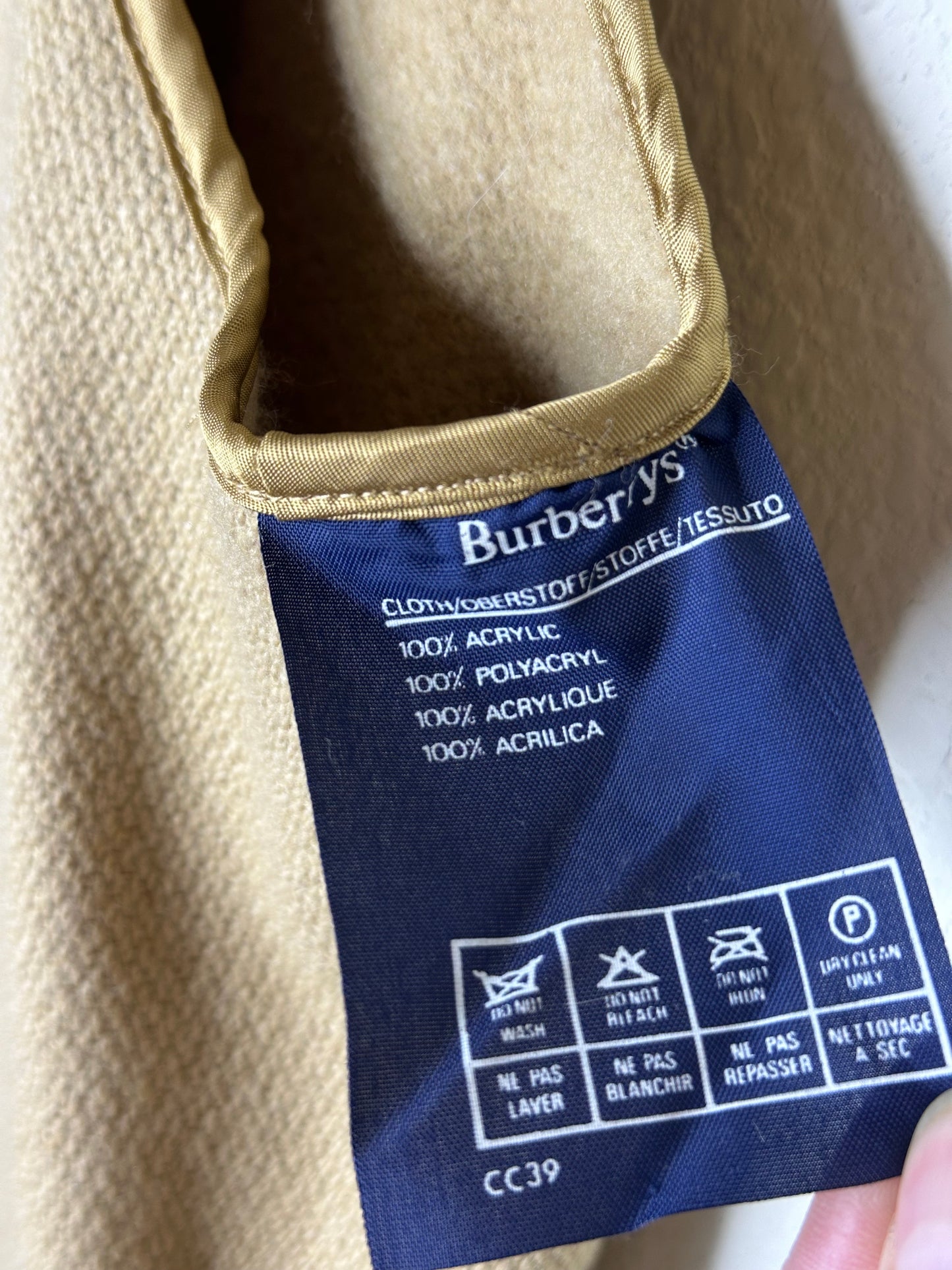 80’s Burberry Nova Check Lined Trench Coat w/ Zip-Out Liner (Men’s 42)