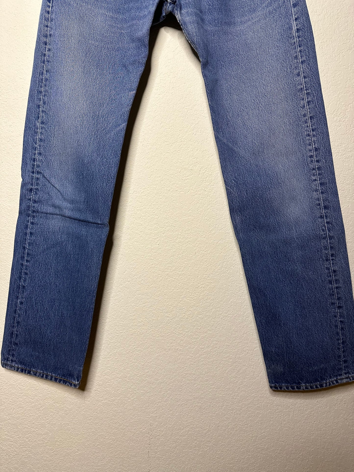 80’s Levi’s 501 USA Jeans (Men’s 31x34/ Women’s 8)